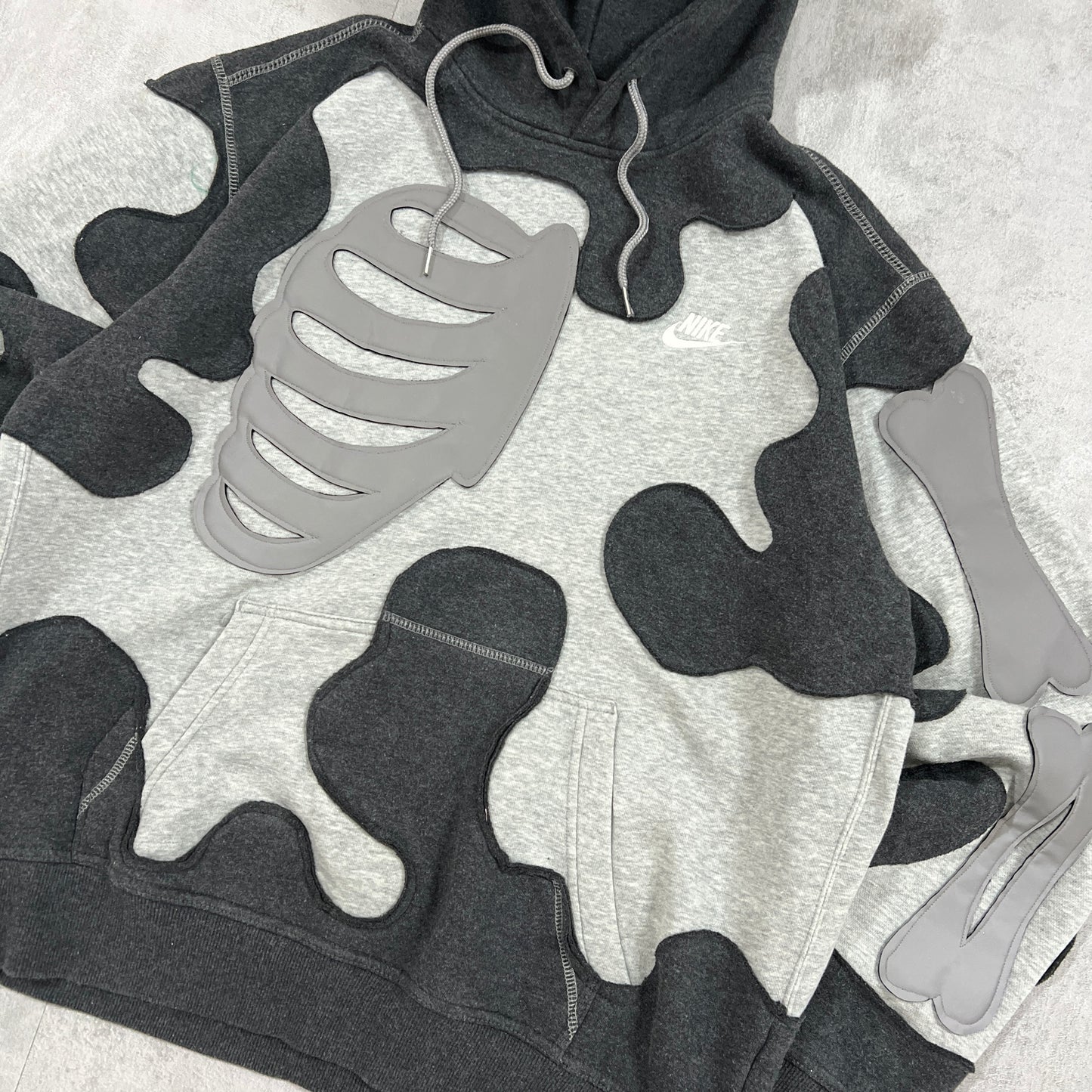 'BONES' REFLECTIVE HOODIE (L)