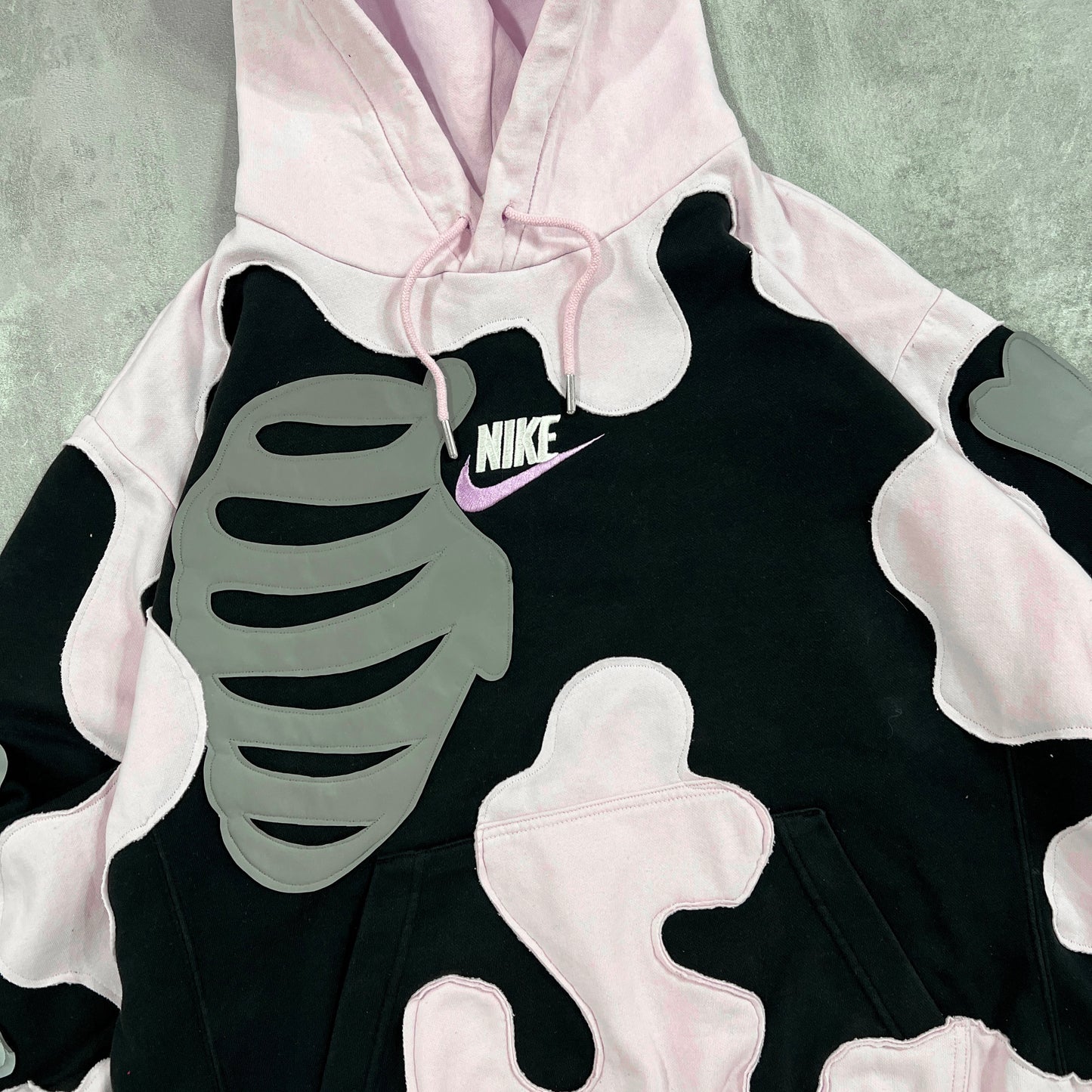 'BONES' REFLECTIVE HOODIE (w M)