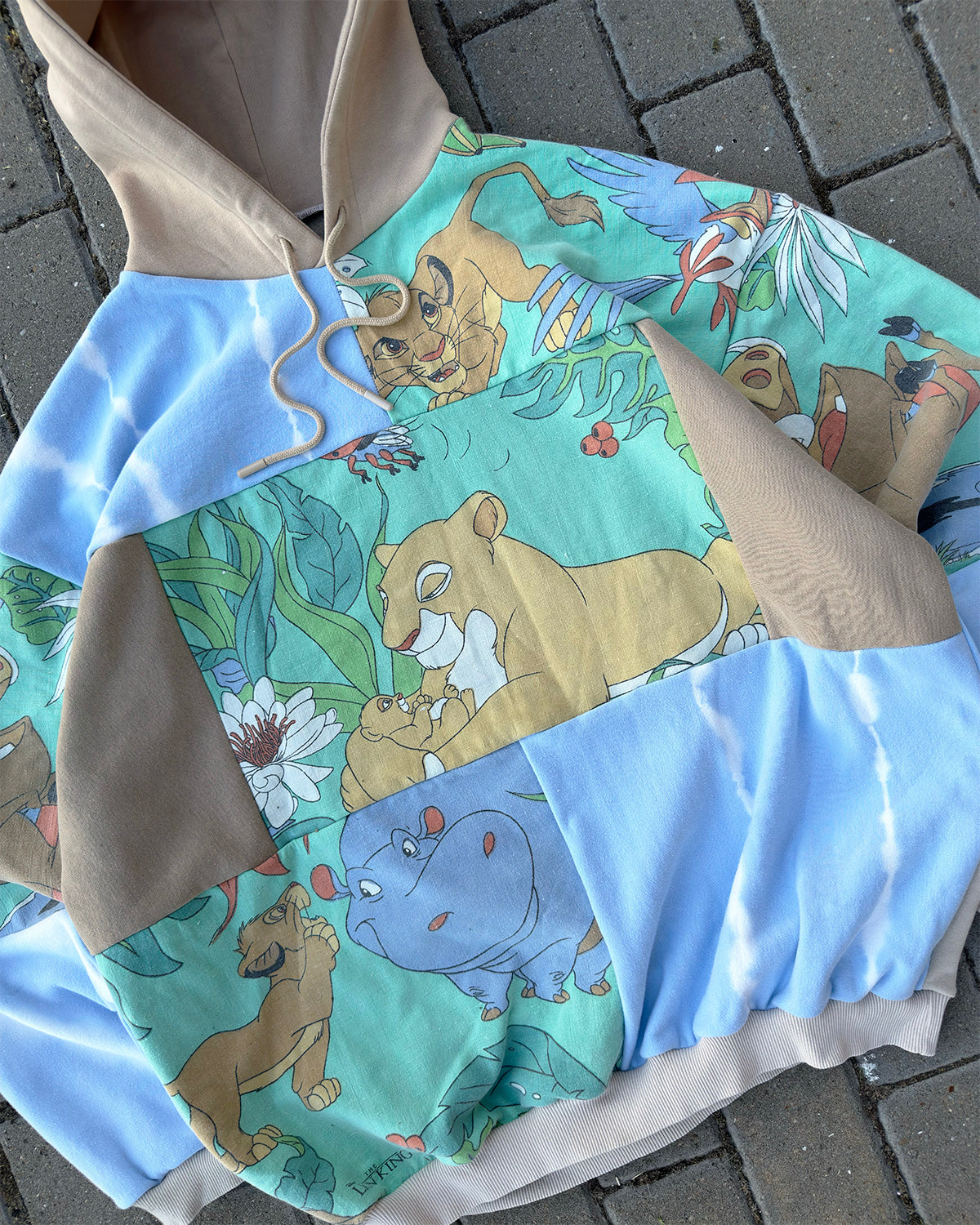 'HAKUNA MATATA' PATCHWORK HOODIE (XL)