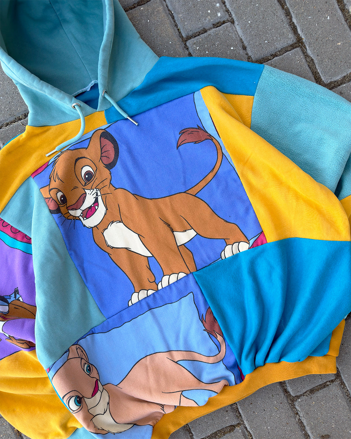 'HAKUNA MATATA' PATCHWORK HOODIE (L)
