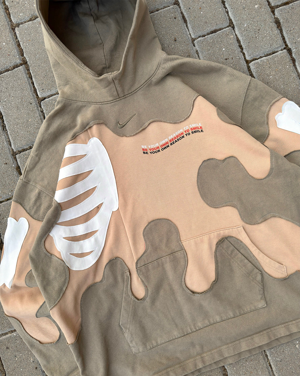 'BE YOUR OWN REASON TO SMILE' HOODIE (L)