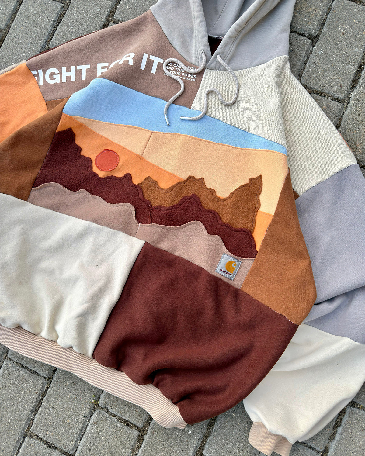 'MOUNTAINS' REWORKED HOODIE (XL)