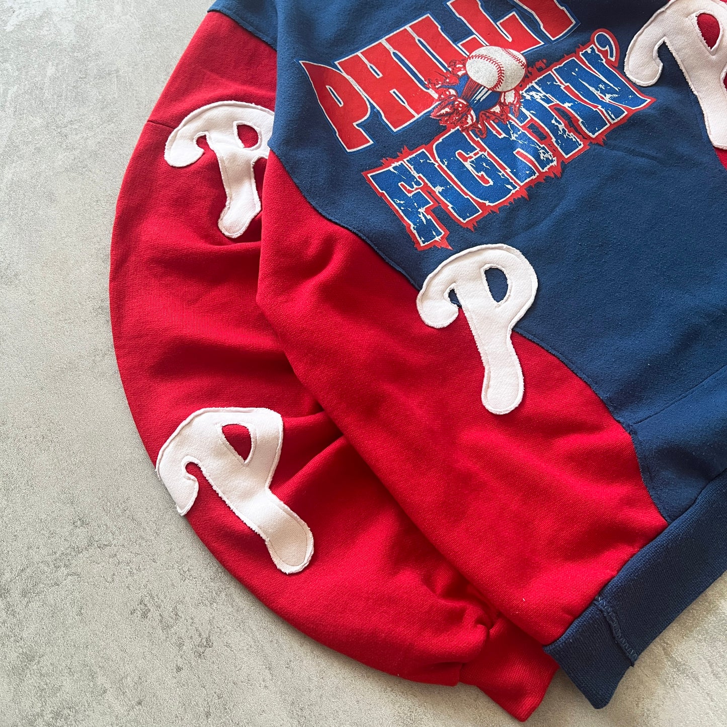 'PHILLY' SWEATSHIRT (L)