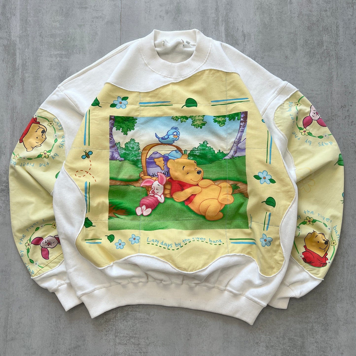 'LAZY DAYS BY THE RIVER BANK' SWEATSHIRT (XL)