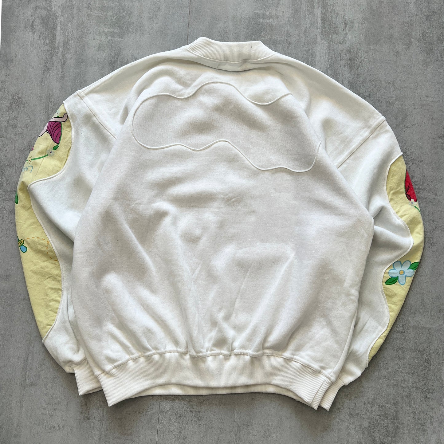 'LAZY DAYS BY THE RIVER BANK' SWEATSHIRT (XL)