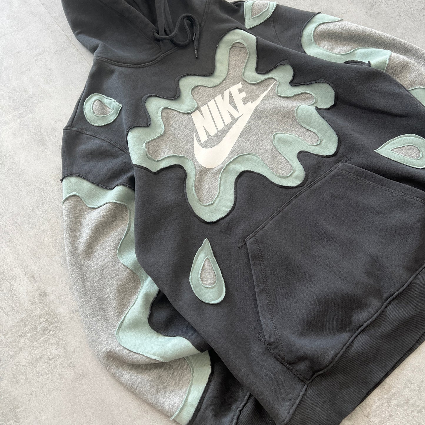 'SPLASH' HOODIE (M)
