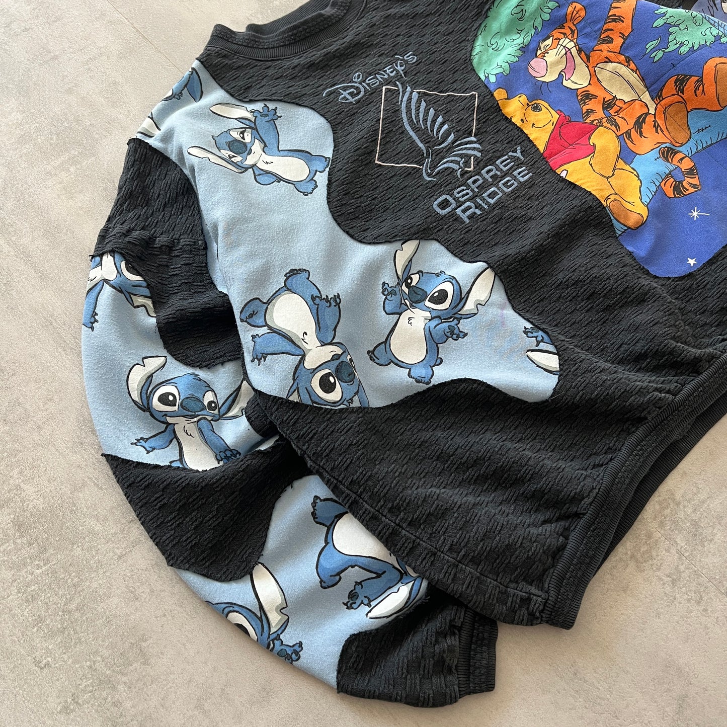 'CHILDHOOD' VINTAGE SWEATSHIRT (XL)