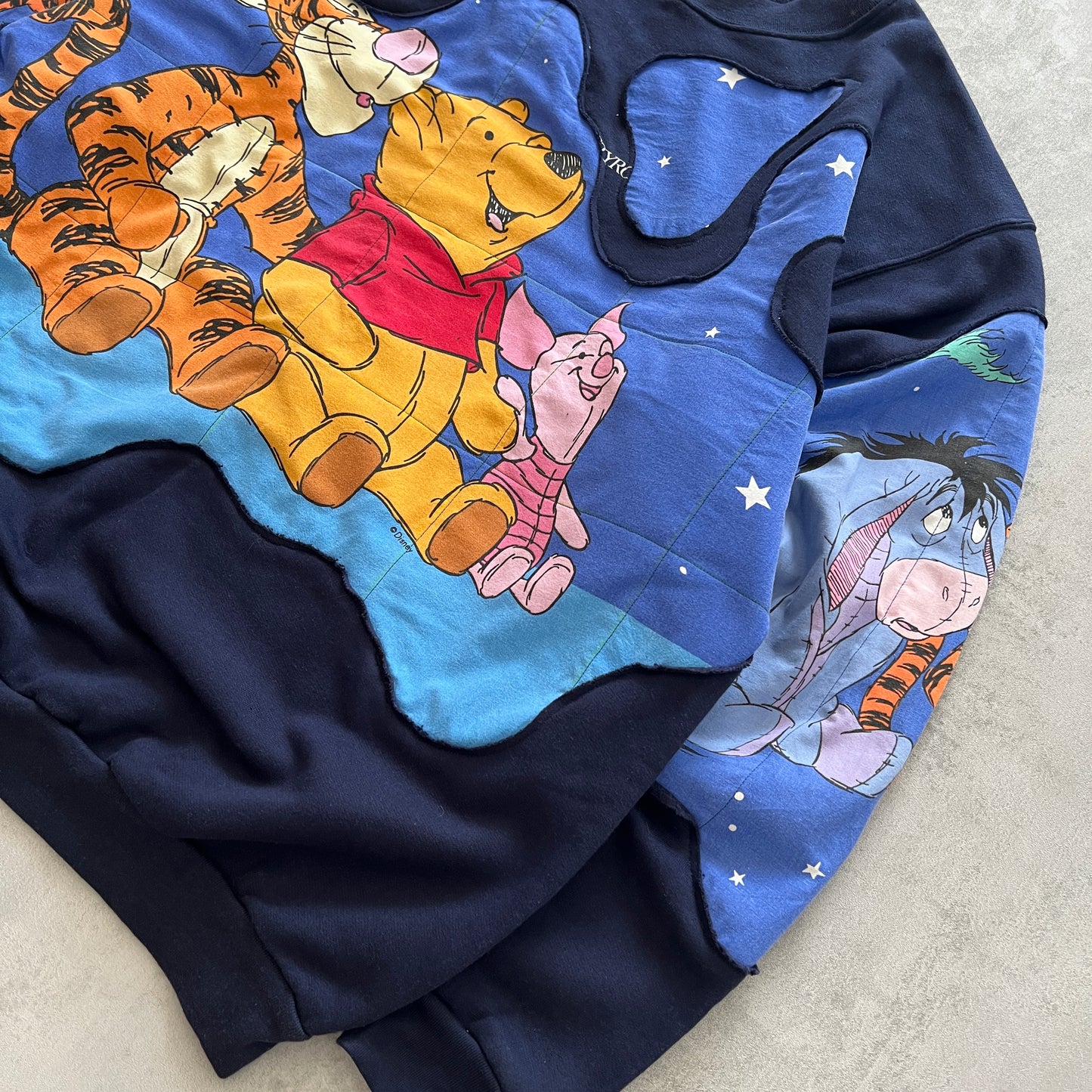 'SHOOTING STARS' SWEATSHIRT (XL/XXL)