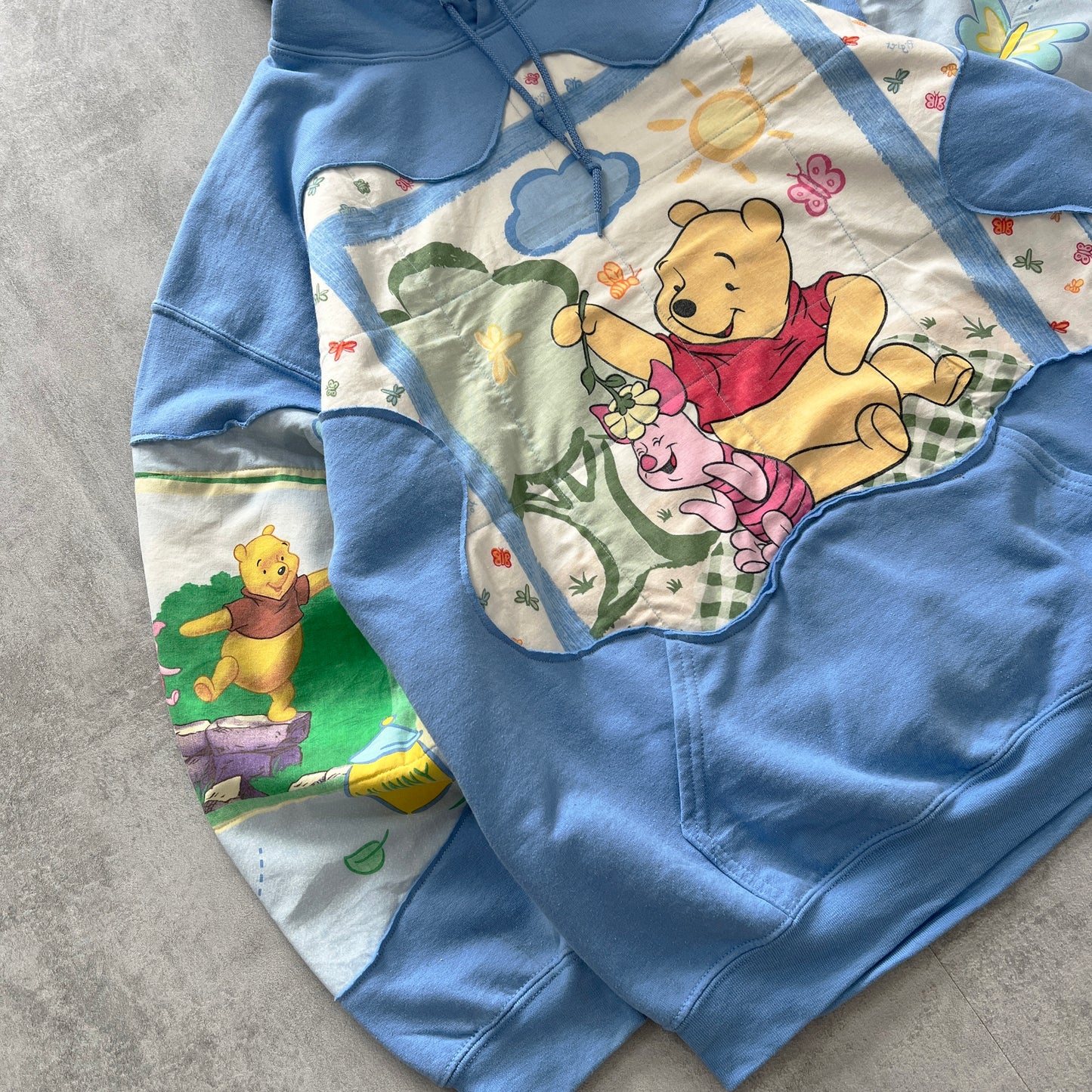 'FRIENDS FOREVER' HOODIE (XL)