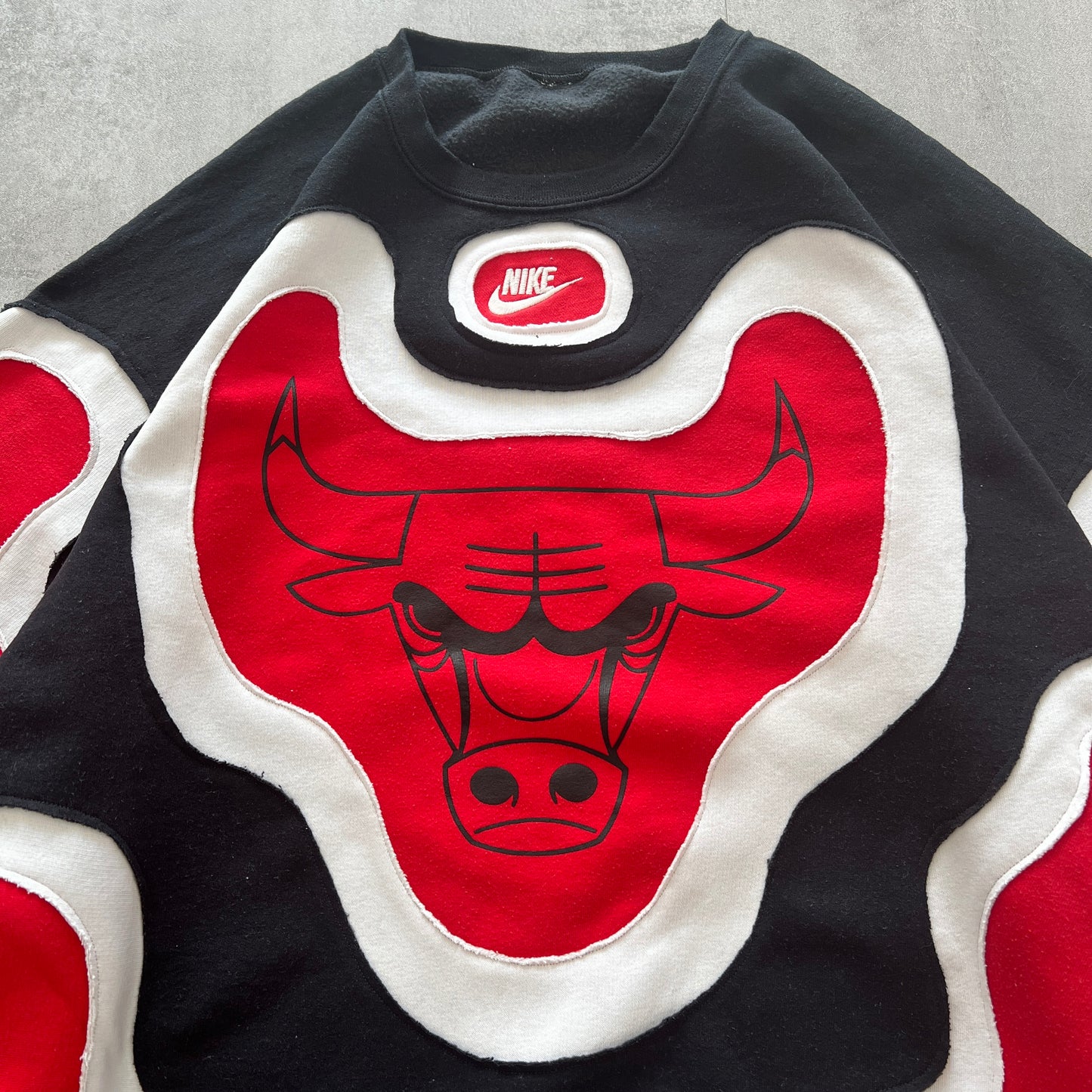 'BULLS' SWEATSHIRT (3XL)