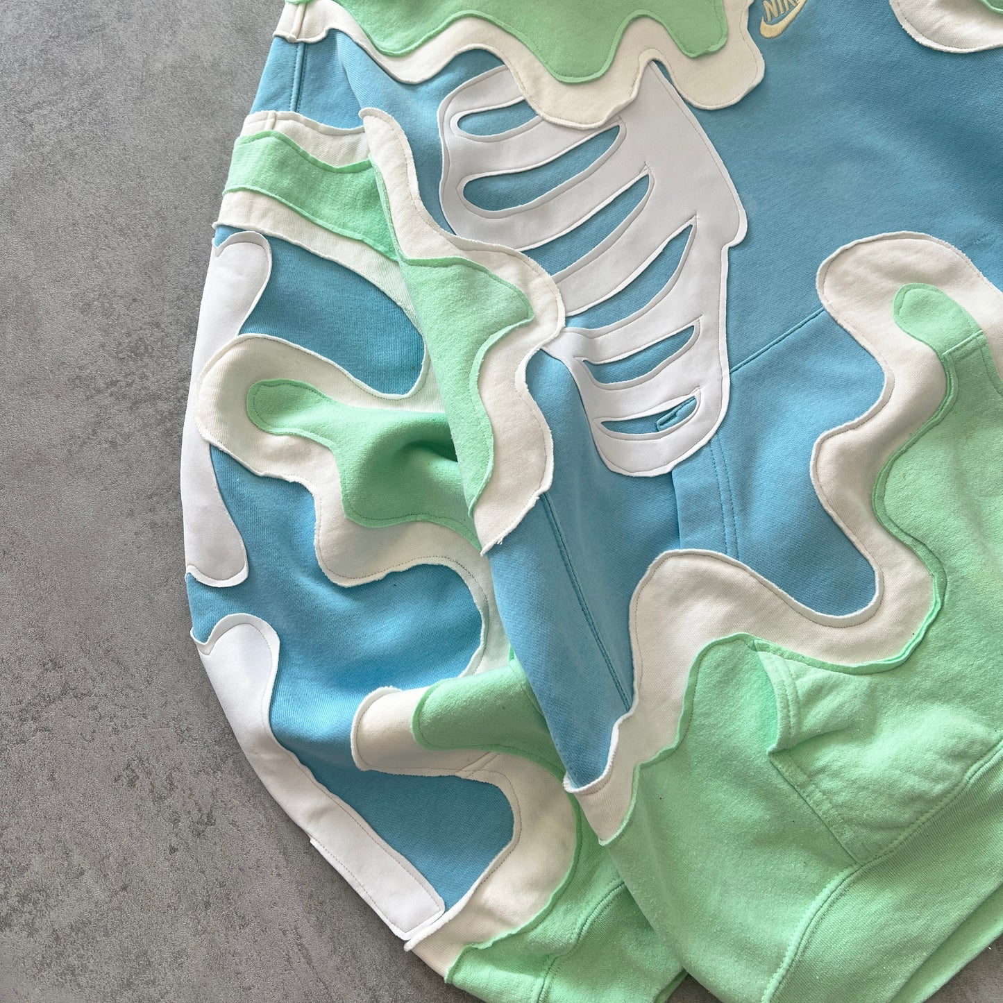 'BONES' HOODIE (L)