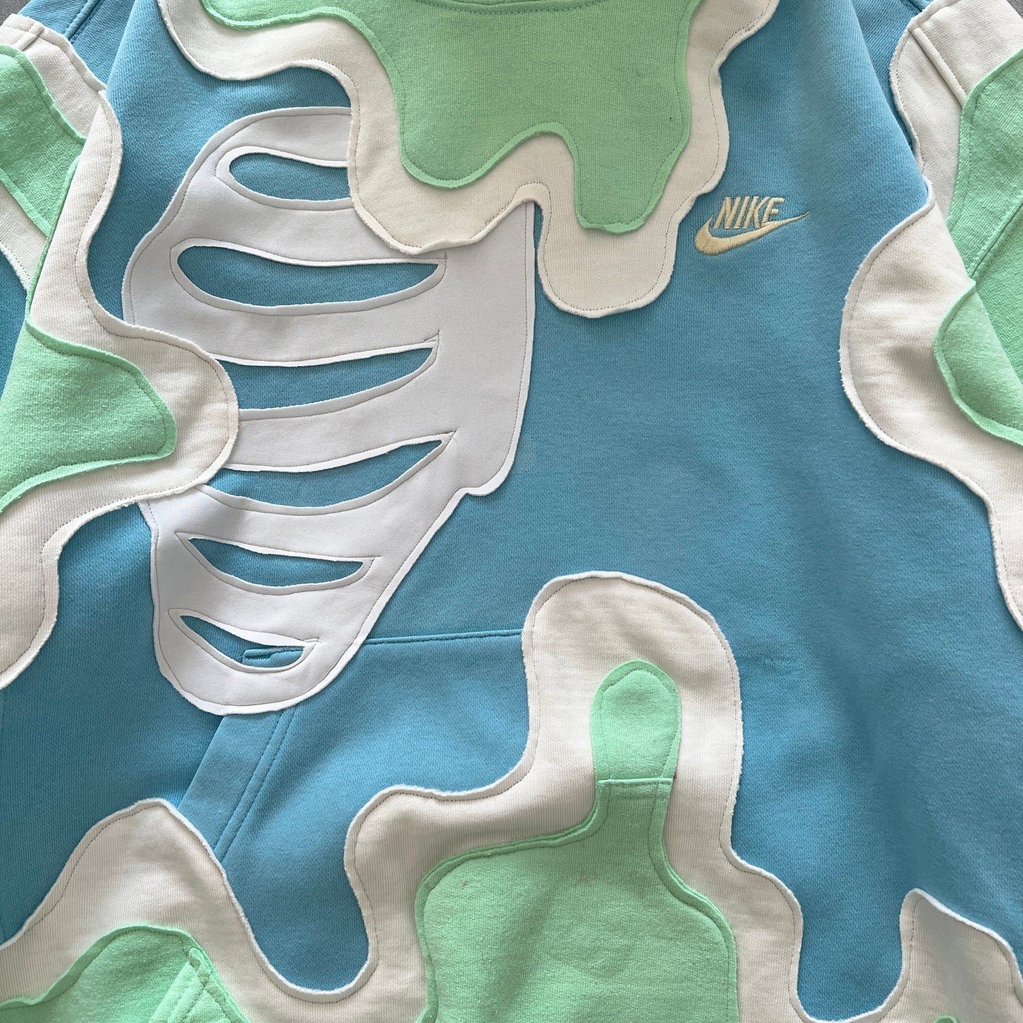 'BONES' HOODIE (L)
