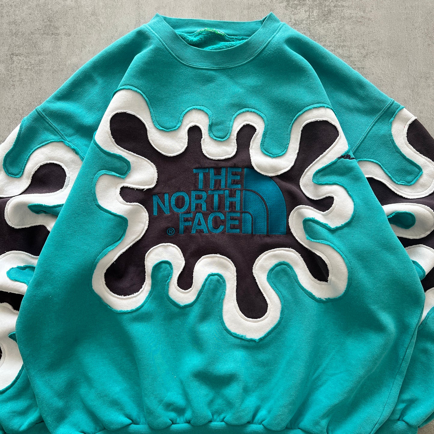 'SPLASH' SWEATSHIRT (L)