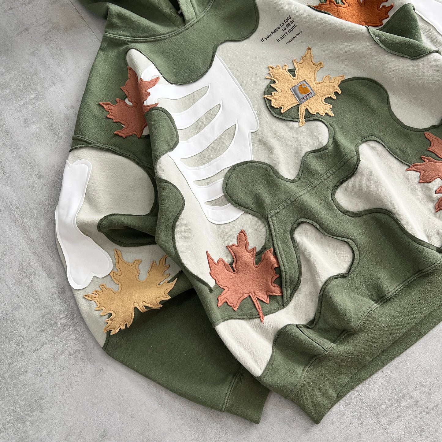 'LEAVES' HOODIE (L)