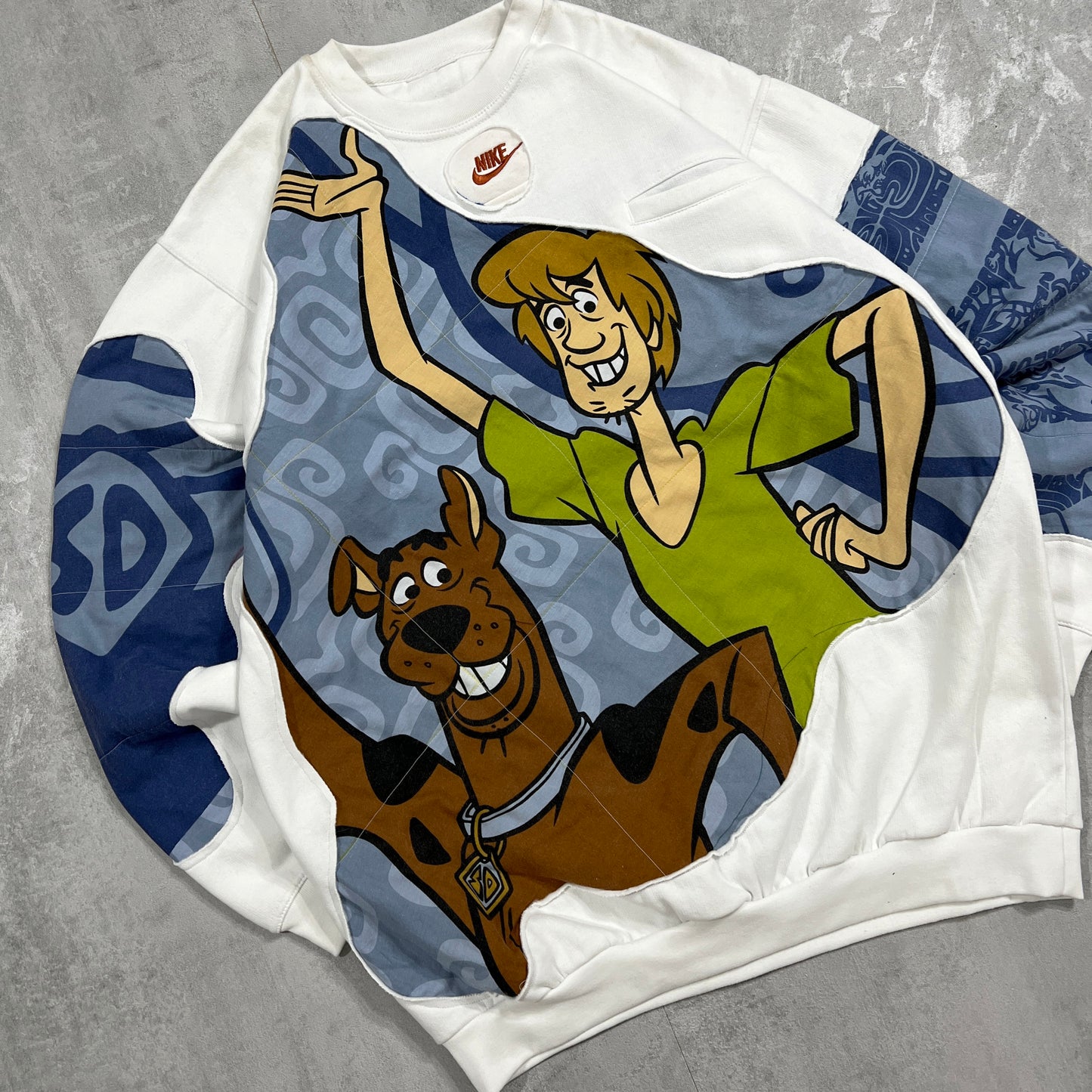 'SCOOBY' SWEATSHIRT (XL)
