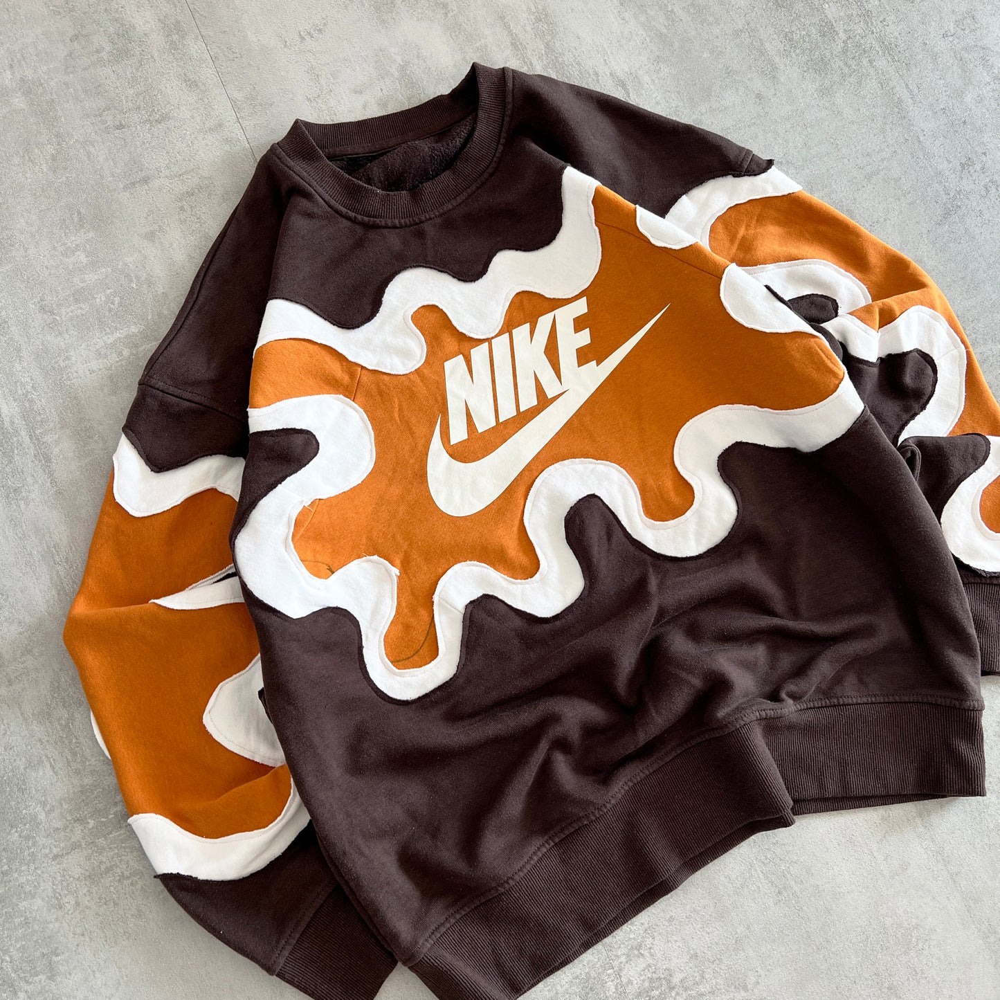 'SPLASH' SWEATSHIRT (L)