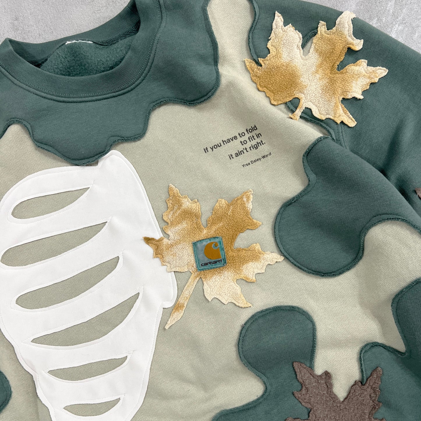 'LEAVES' SWEATSHIRT (M)