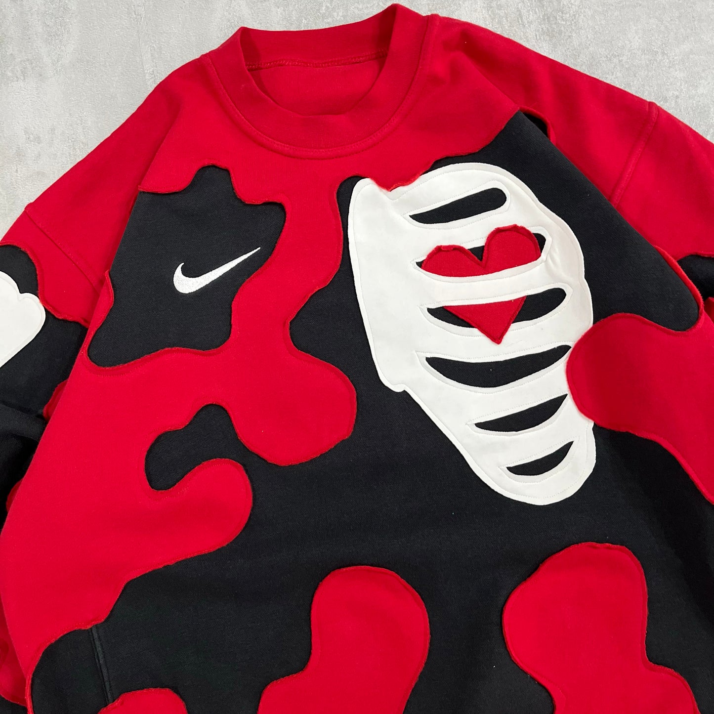 'DREAMS TAKE SWEAT' SWEATSHIRT (L)