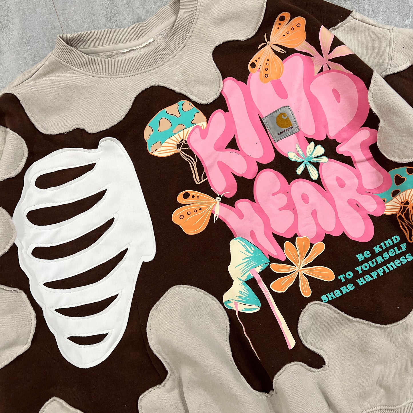 'KIND HEARTED' SWEATSHIRT (M)