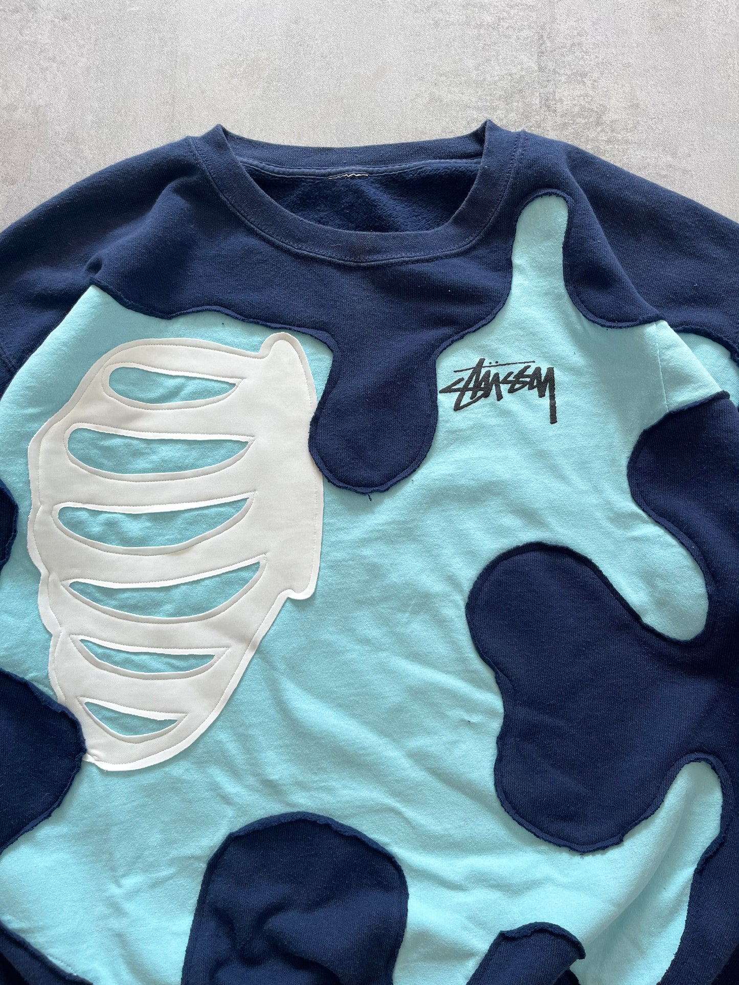 'BONES' SWEATSHIRT (M)