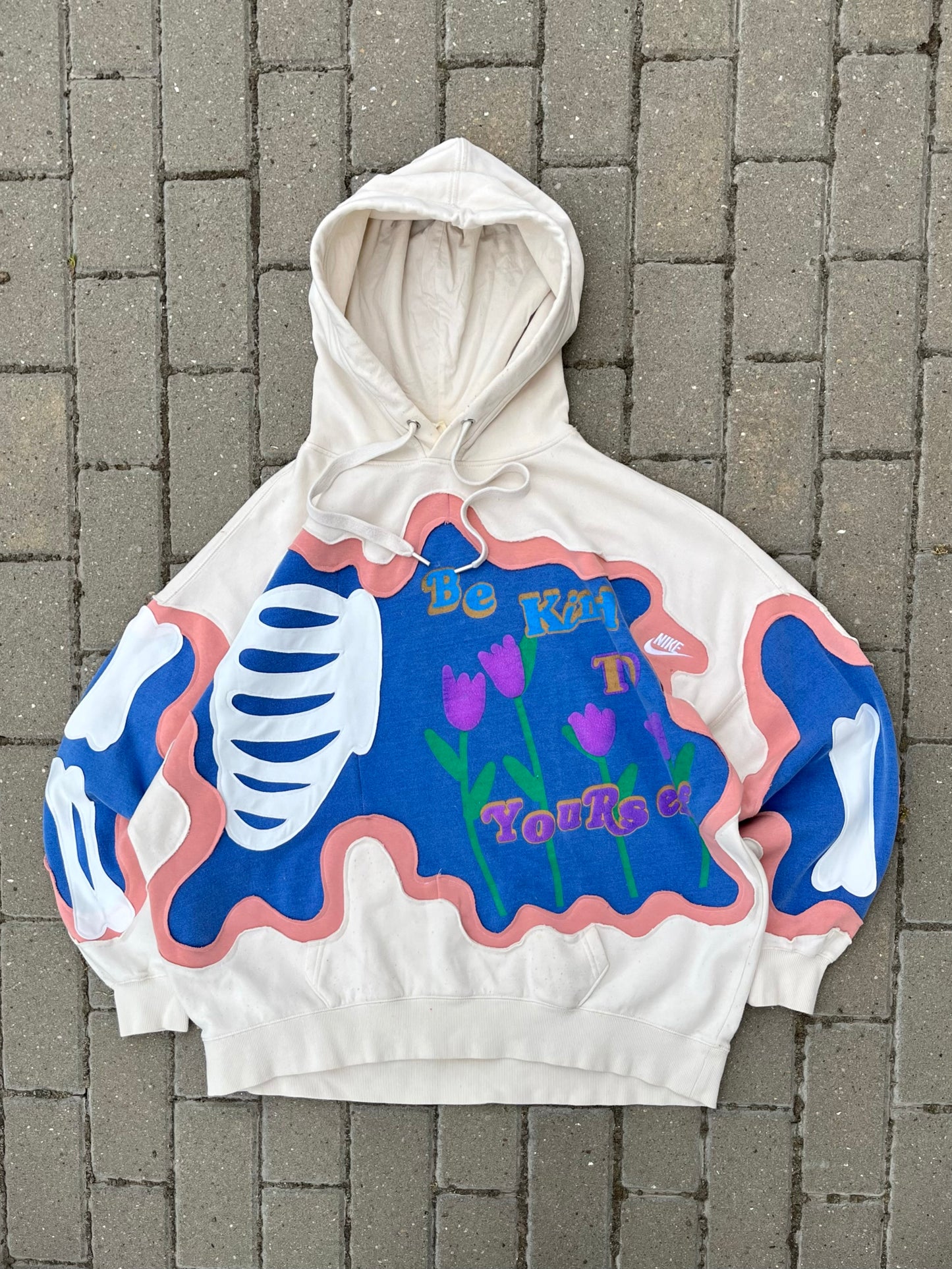 'BE KIND TO YOURSELF' HOODIE (w XL)