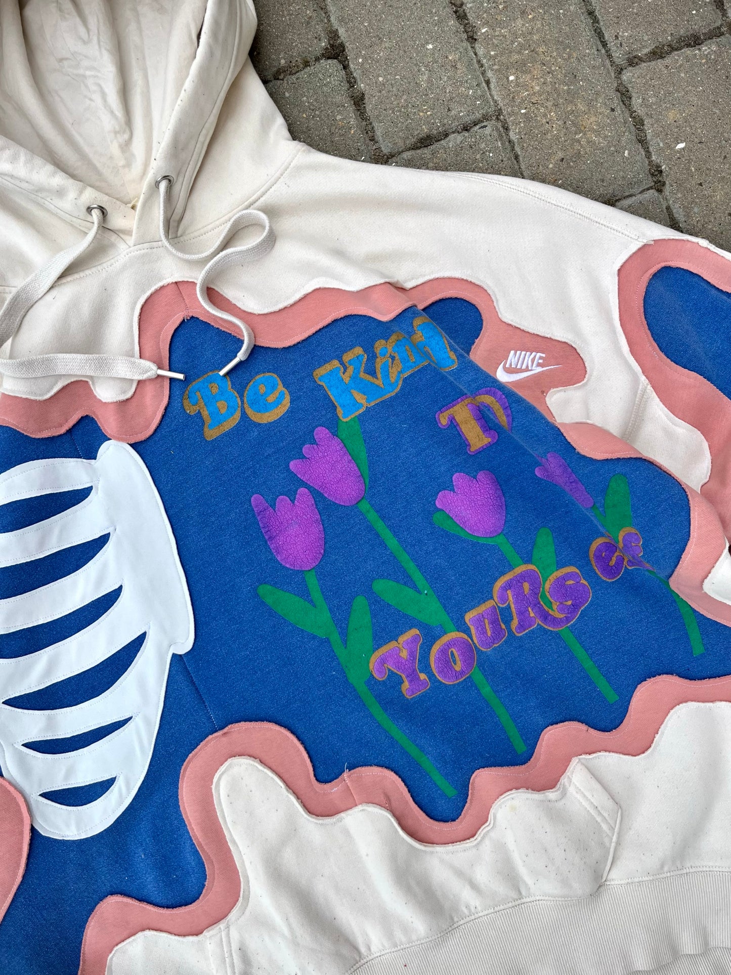 'BE KIND TO YOURSELF' HOODIE (w XL)