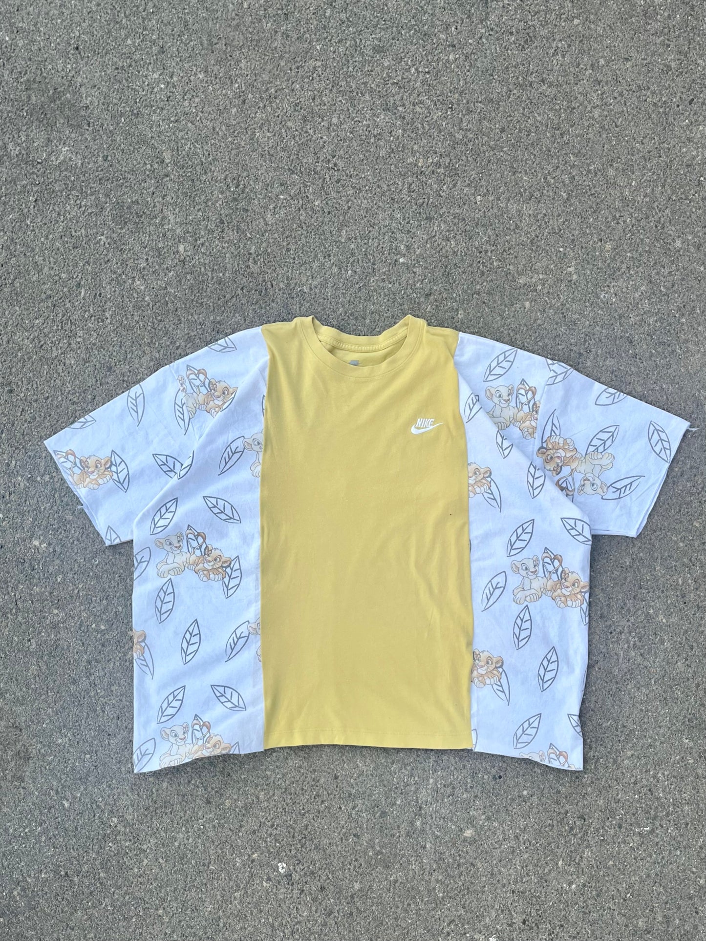 'HAKUNA MATATA' T-SHIRT (XXL)