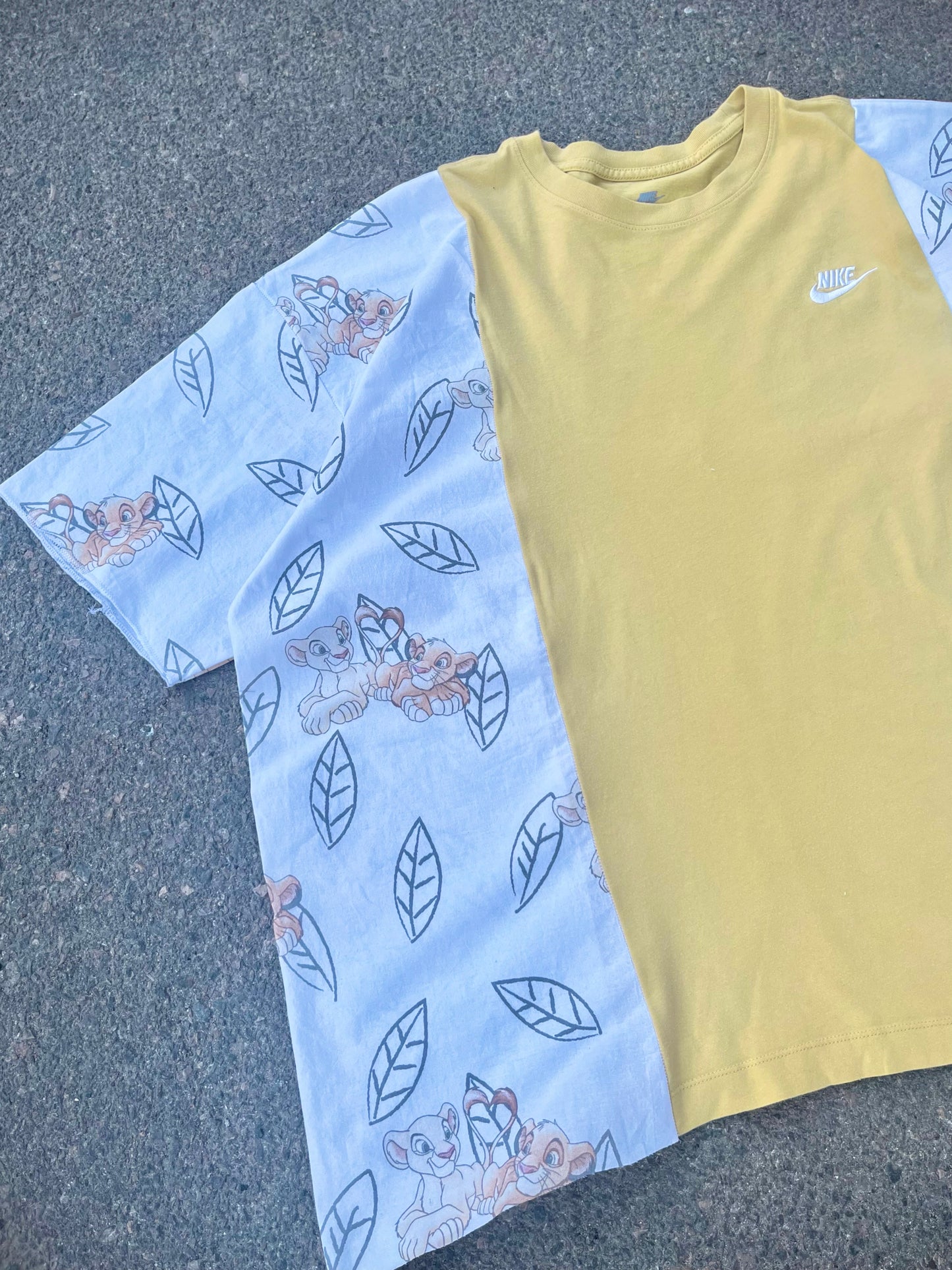 'HAKUNA MATATA' T-SHIRT (XXL)
