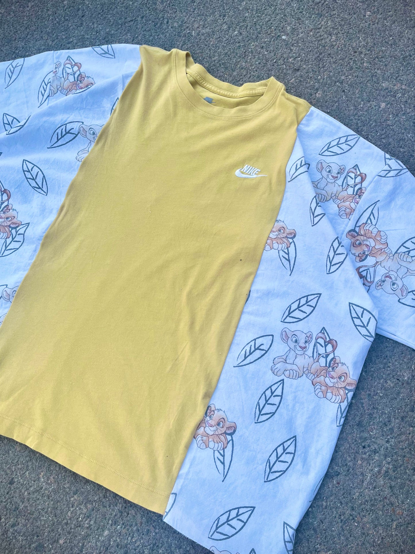 'HAKUNA MATATA' T-SHIRT (XXL)