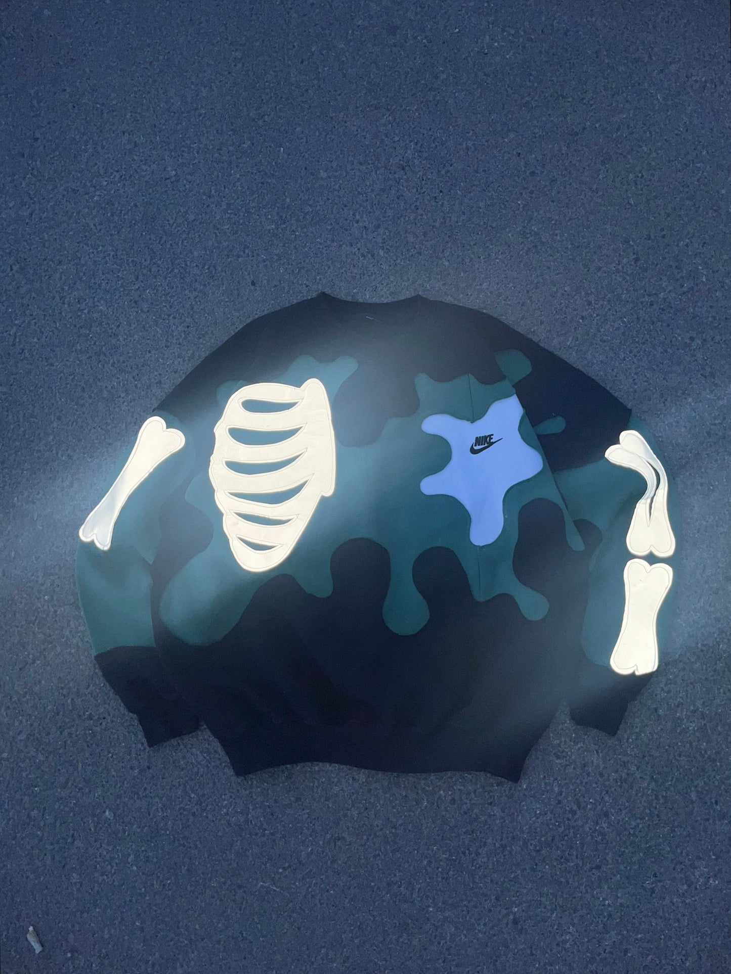 'BONES' REFLECTIVE SWEATSHIRT (L)