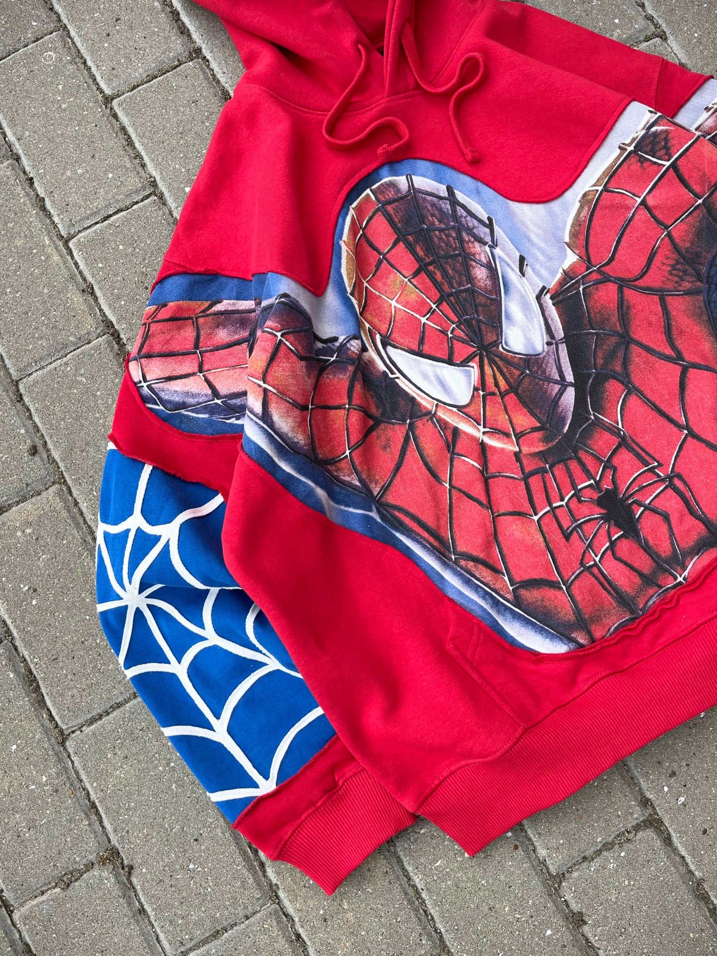 'SPIDEY' HOODIE (L)