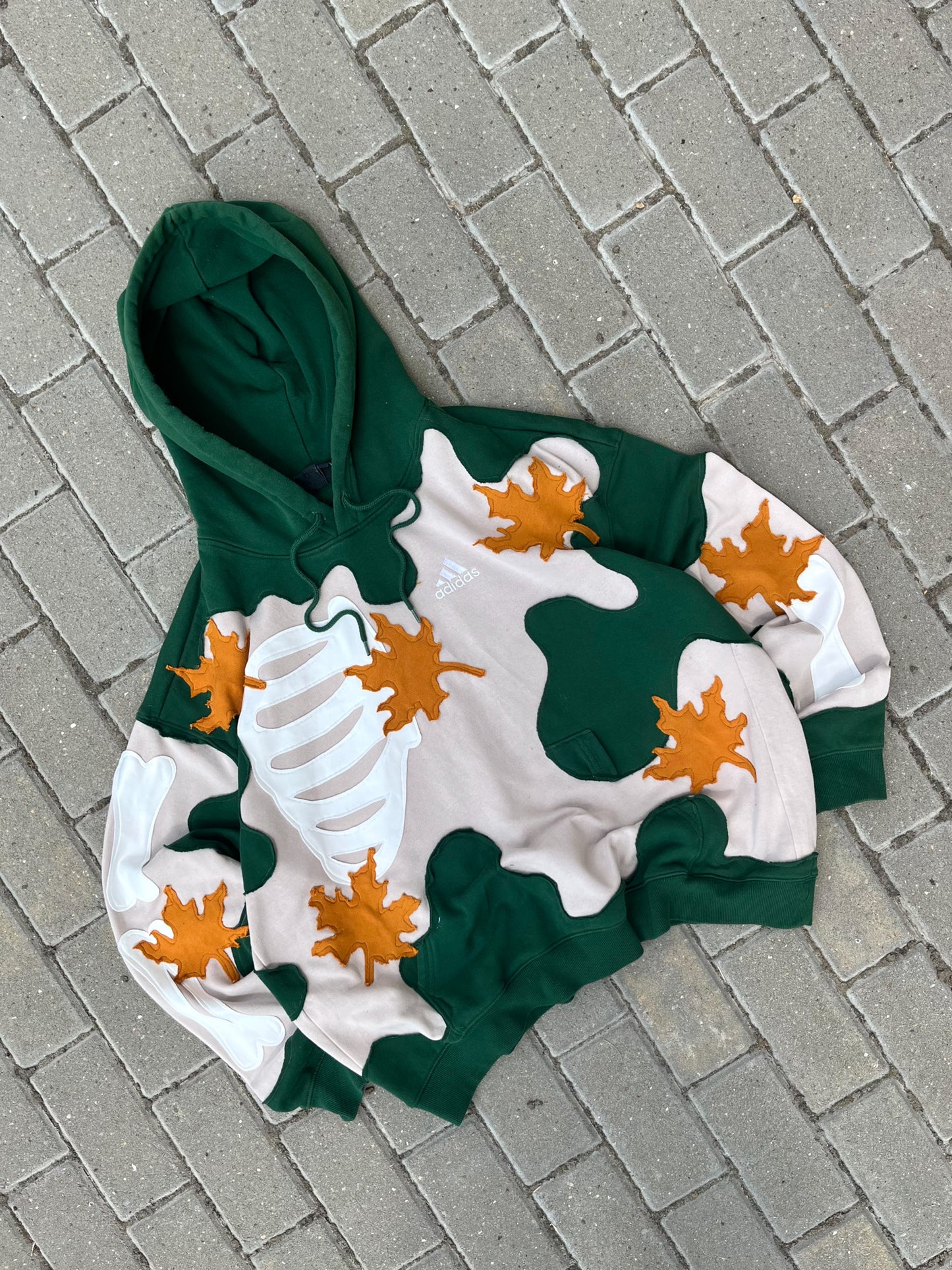 'LEAVES' HOODIE (XL)