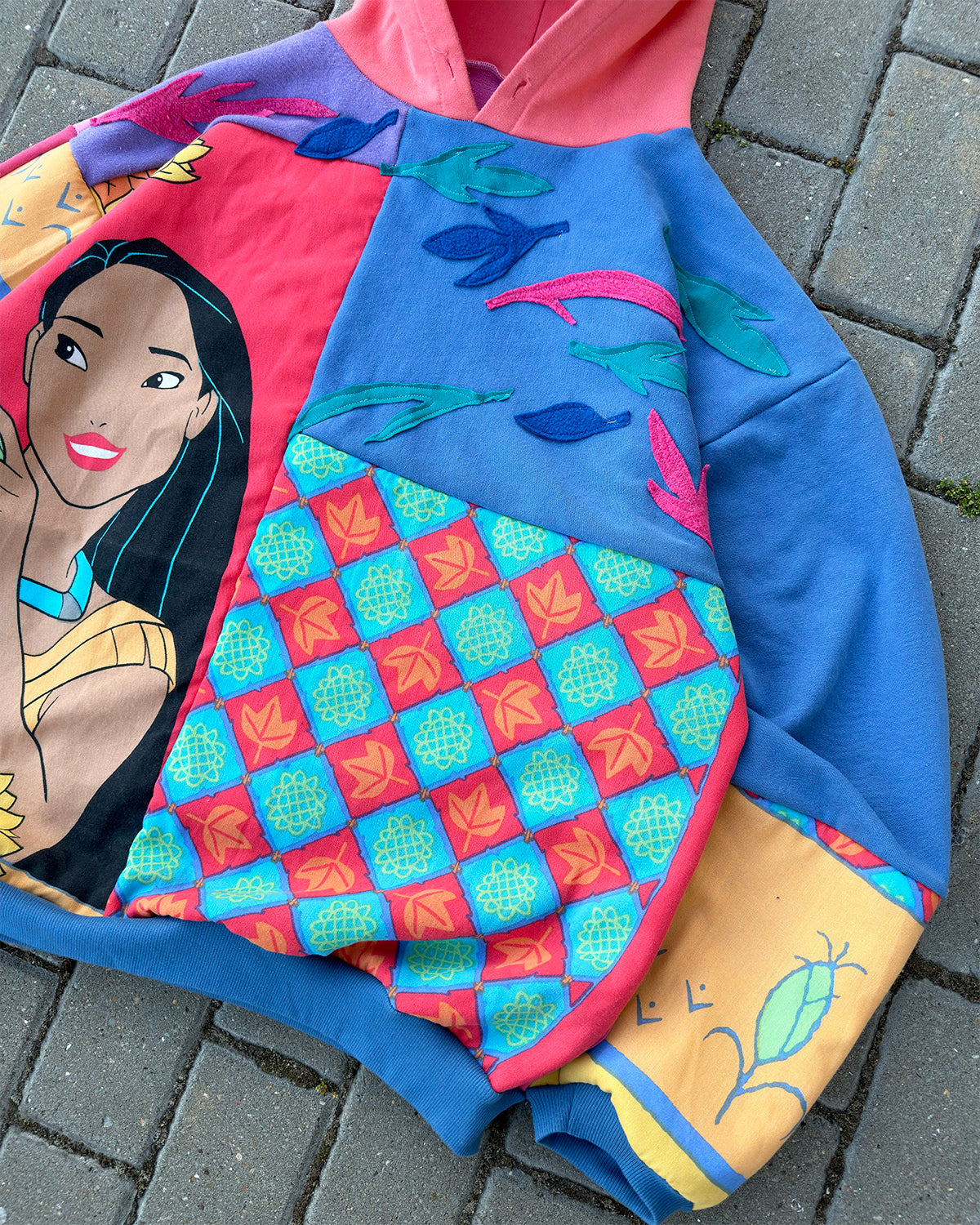 'COLORS OF THE WIND' PATCHWORK HOODIE (L)
