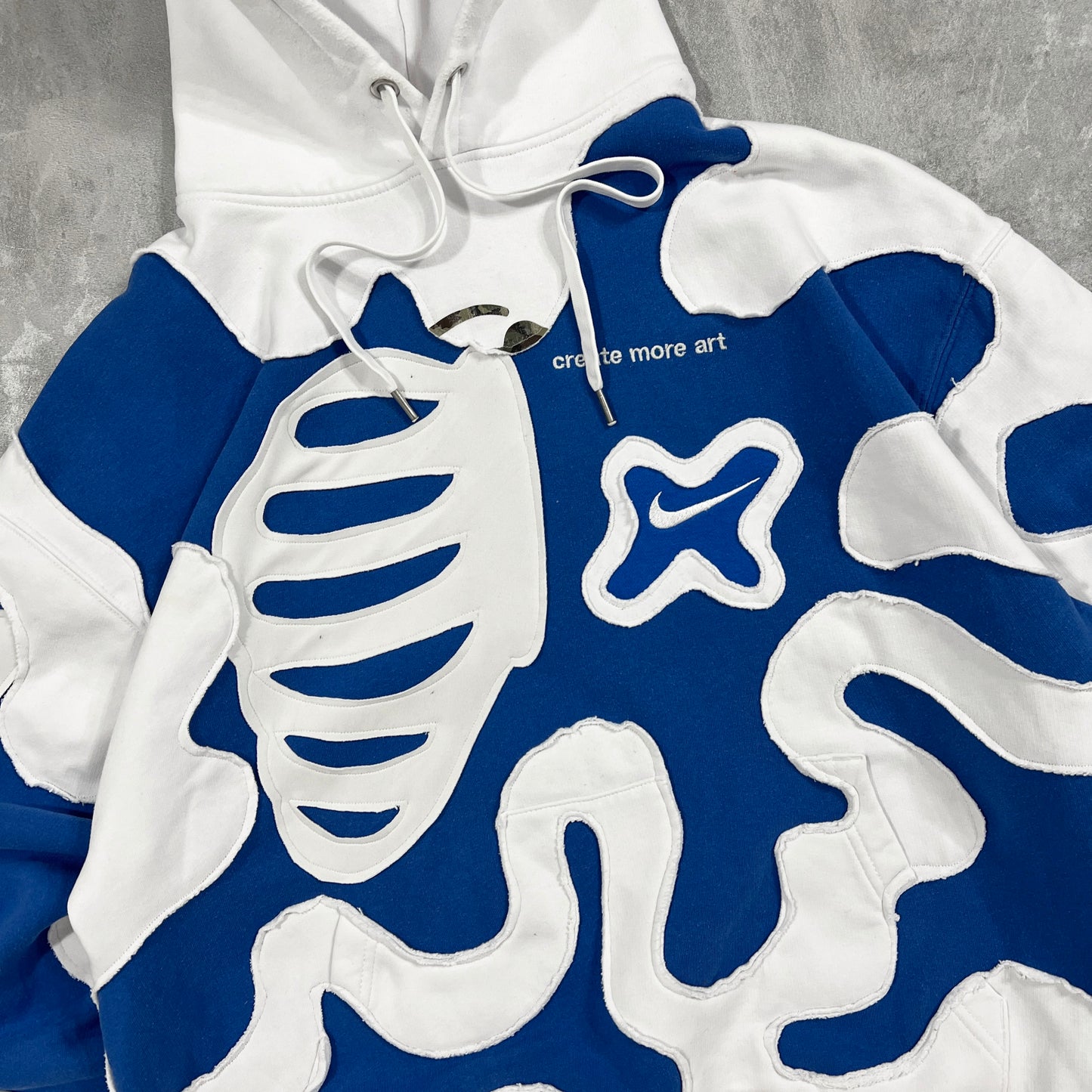 'CREATE MORE ART' HOODIE (L)