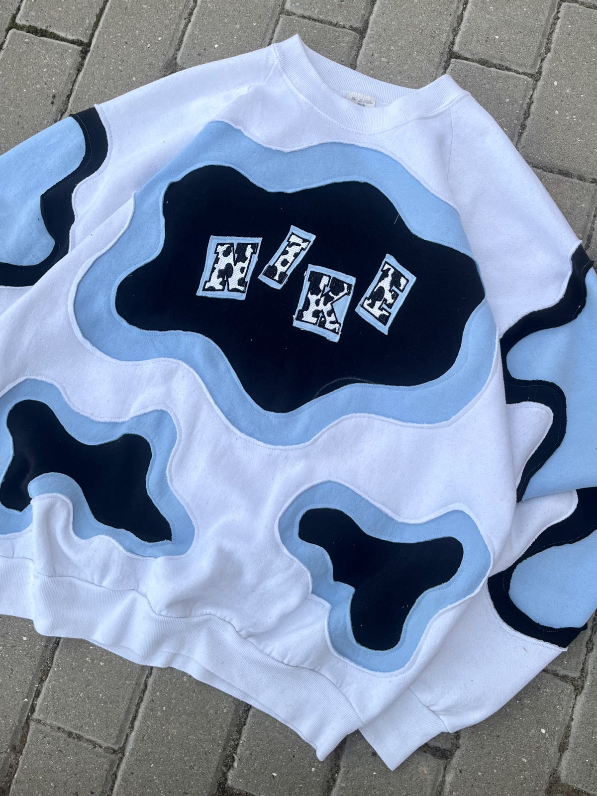 'SPLASH' SWEATSHIRT (L)