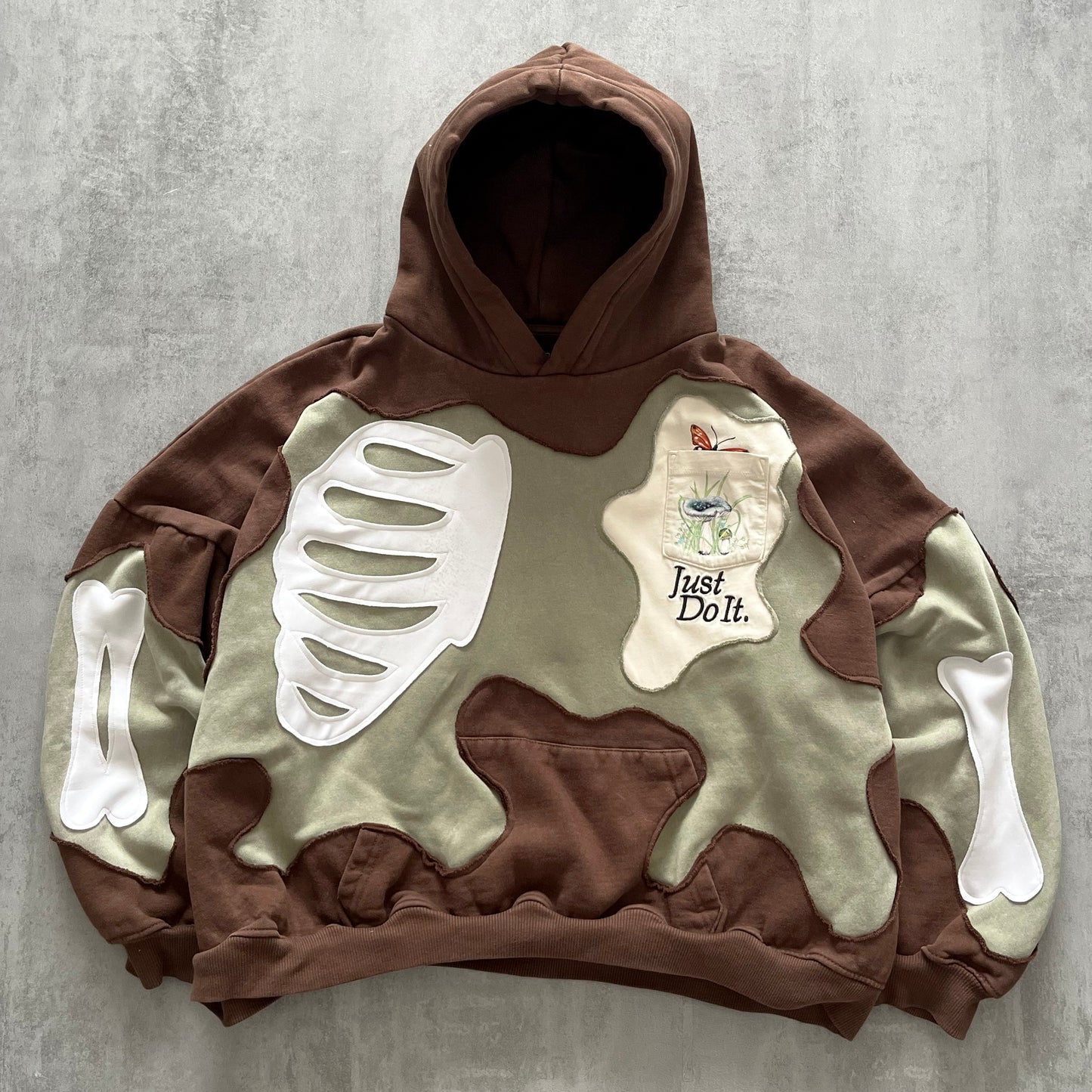'BONES' HOODIE (w M)