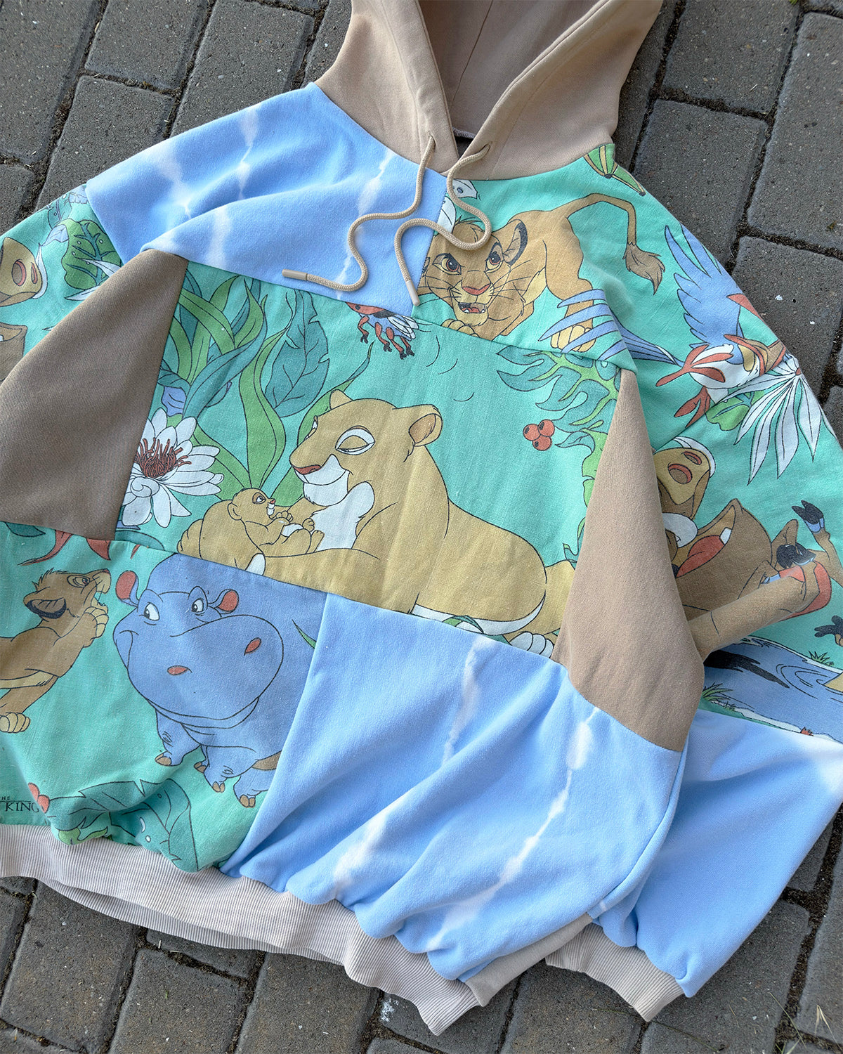 'HAKUNA MATATA' PATCHWORK HOODIE (XL)