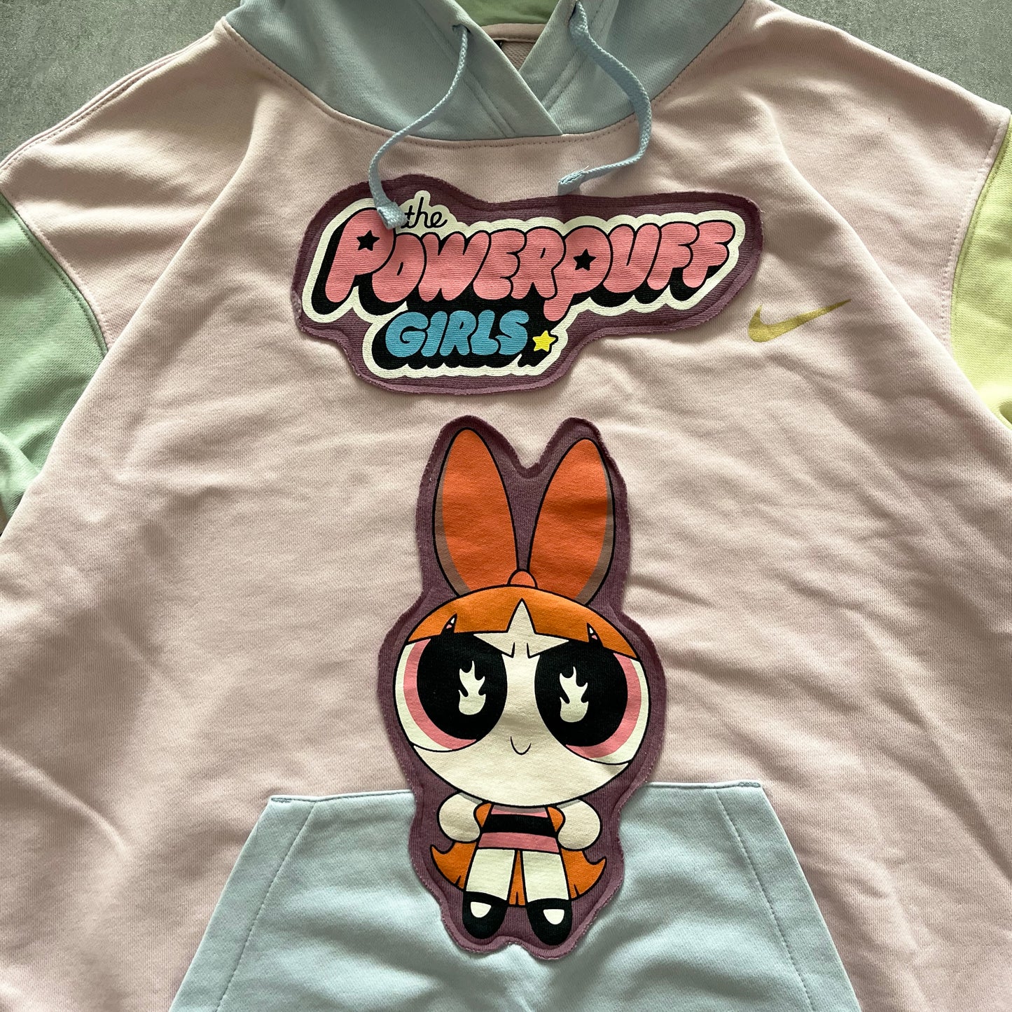 'POWER PUFF GIRLS' HOODIE (L)