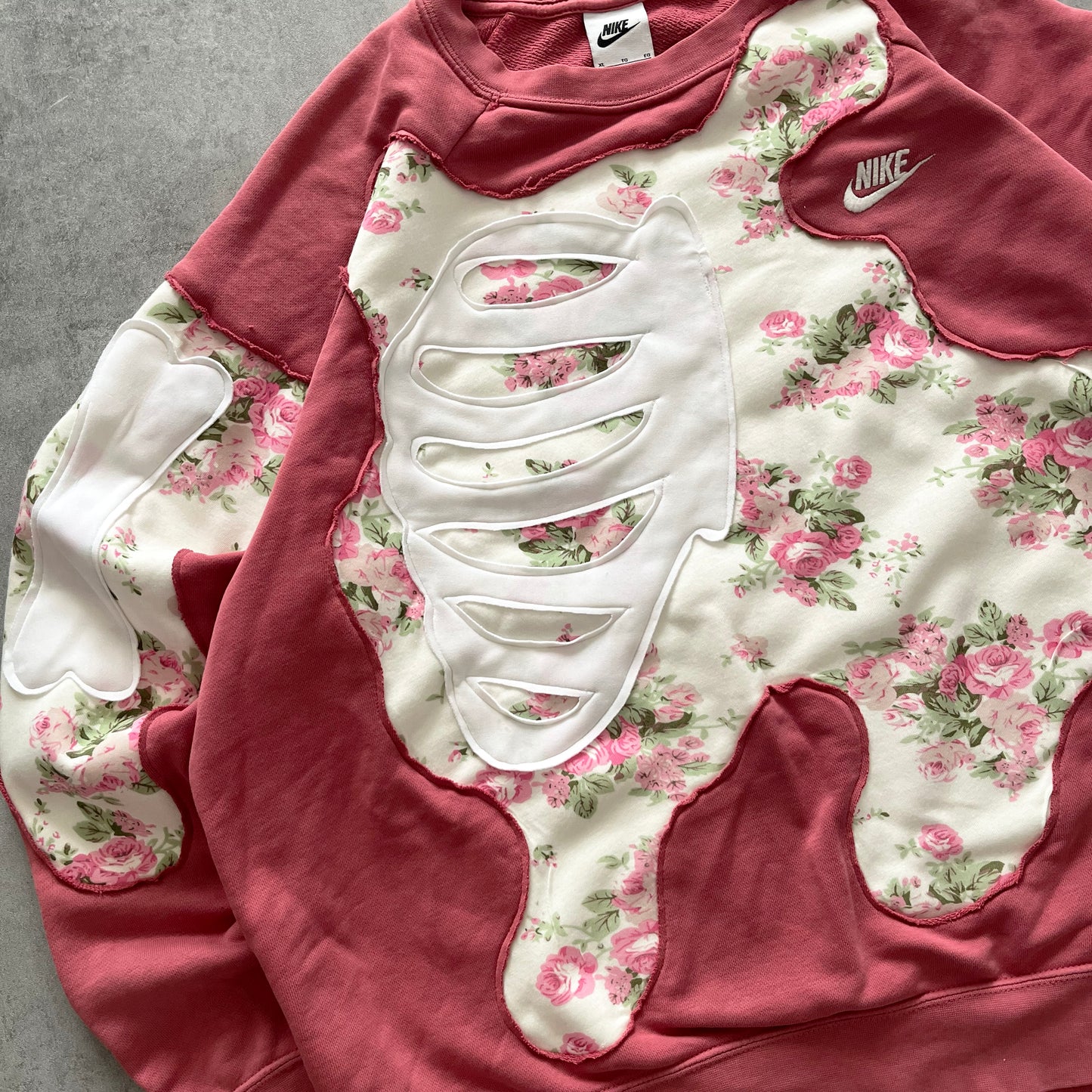 'FLORAL BONES' SWEATSHIRT (w XL)