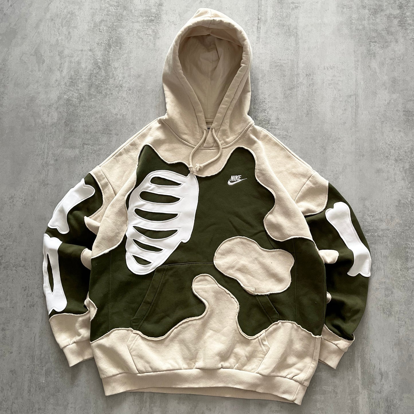 'ENERGY FLOWS' HOODIE (L)