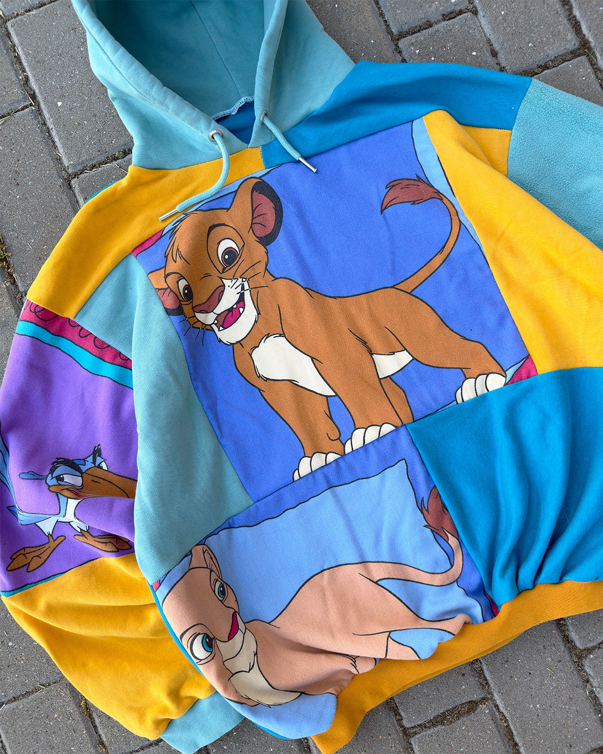'HAKUNA MATATA' PATCHWORK HOODIE (L)