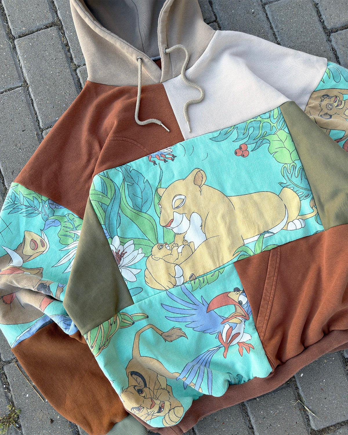 'HAKUNA MATATA' PATCHWORK HOODIE (L)