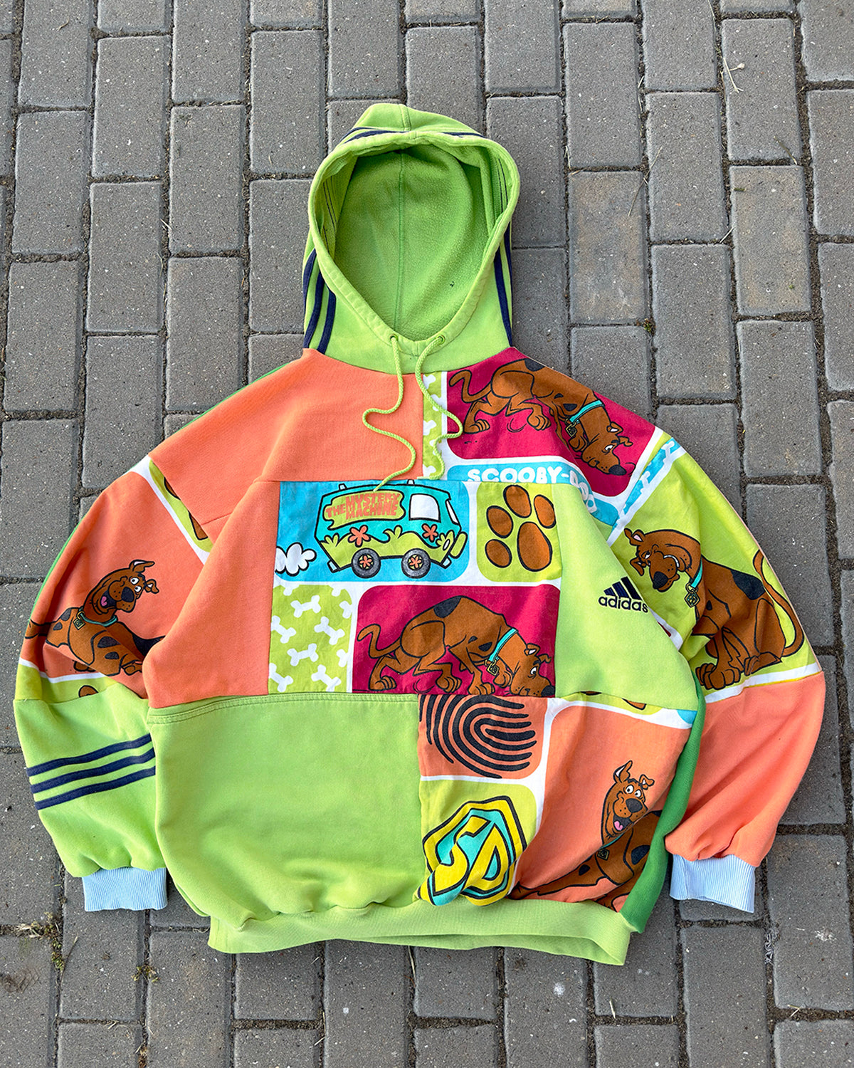 'MYSTERY MACHINE' PATCHOWRK HOODIE (XL)