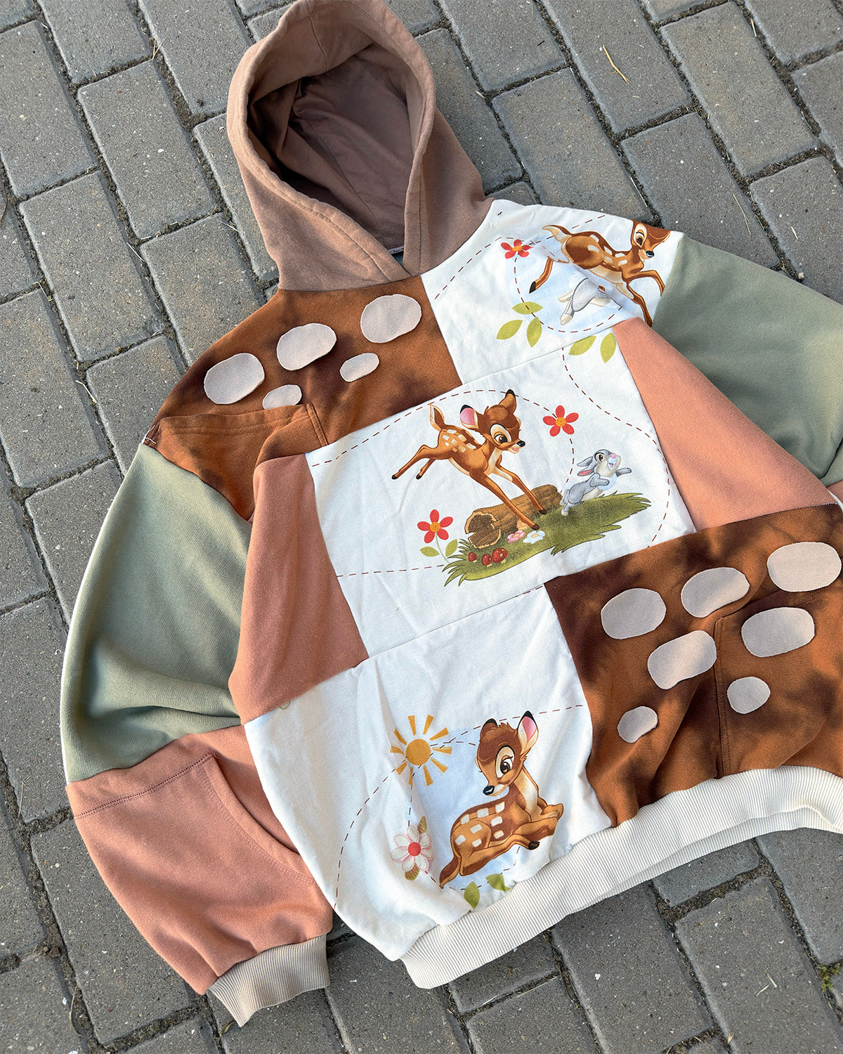 'ONCE UPON A FOREST' PATCHOWRK HOODIE (M)