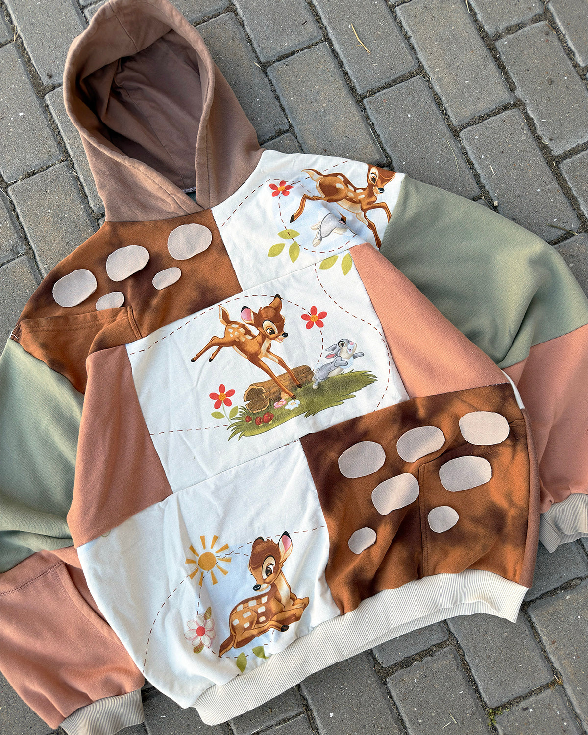 'ONCE UPON A FOREST' PATCHOWRK HOODIE (M)