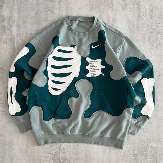 'BONES' SWEATSHIRT (L)