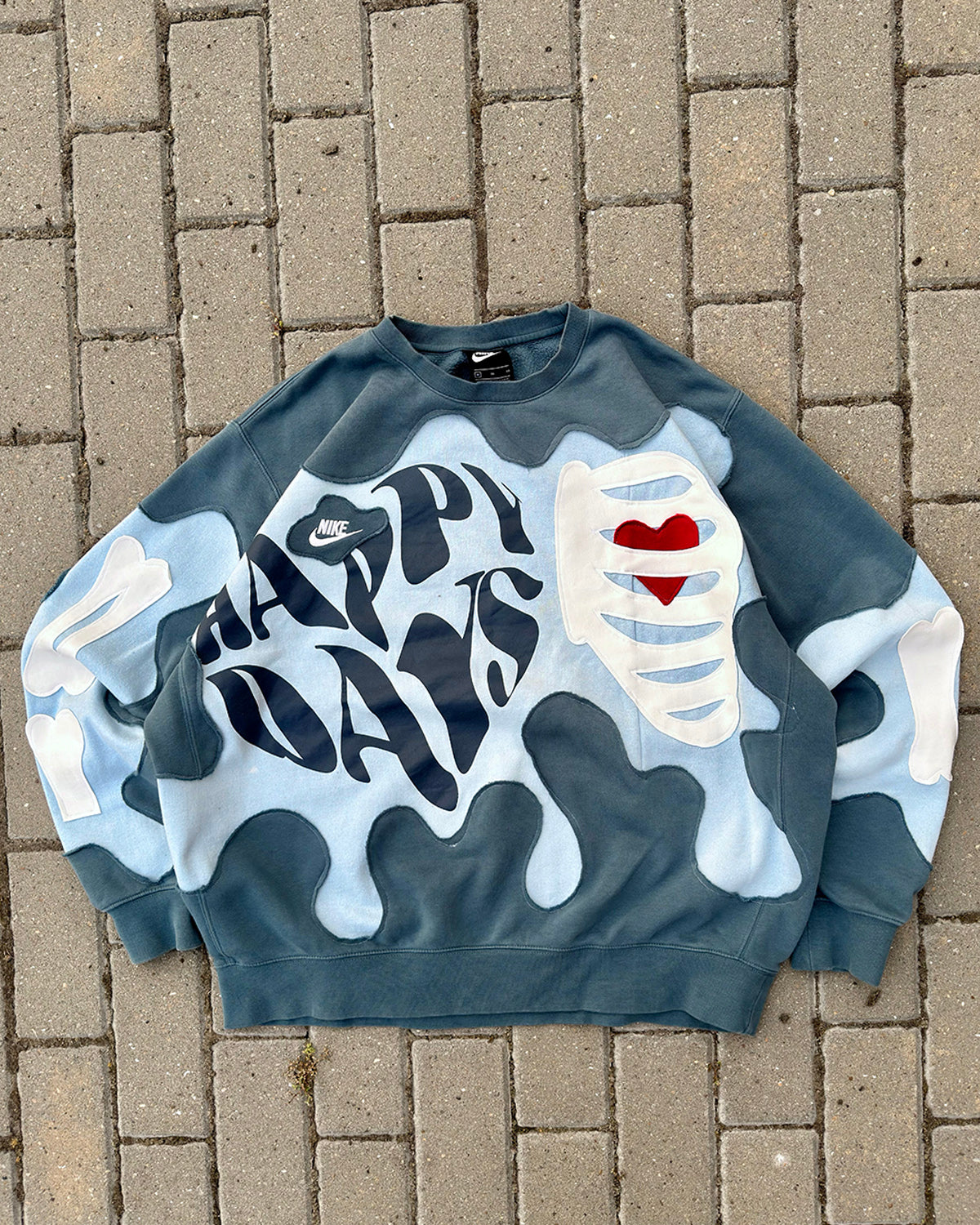 'HAPPY DAYS' SWEATSHIRT (XL)
