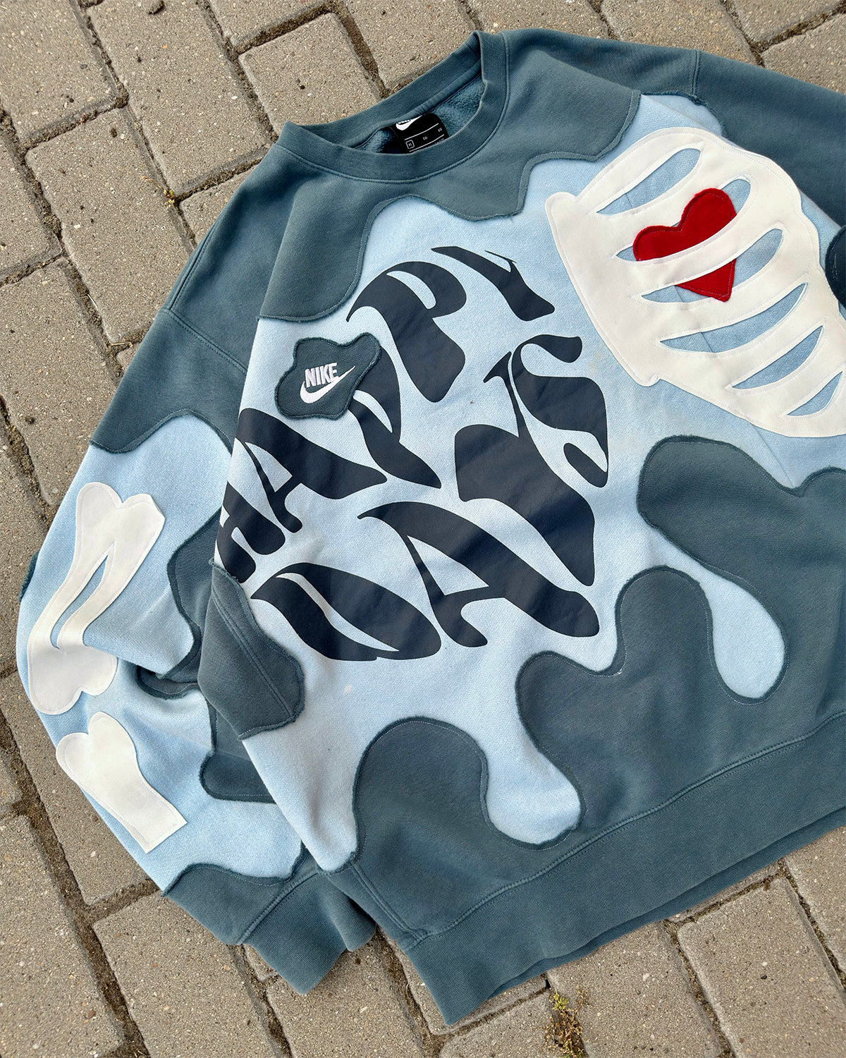 'HAPPY DAYS' SWEATSHIRT (XL)