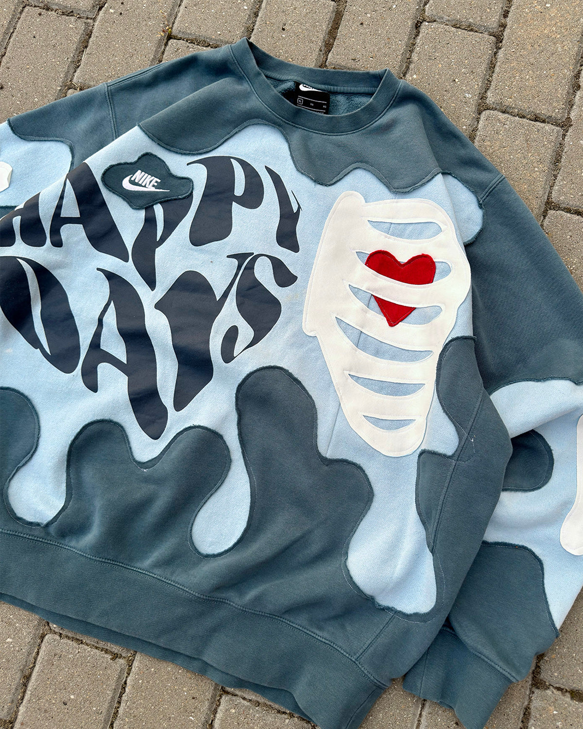'HAPPY DAYS' SWEATSHIRT (XL)