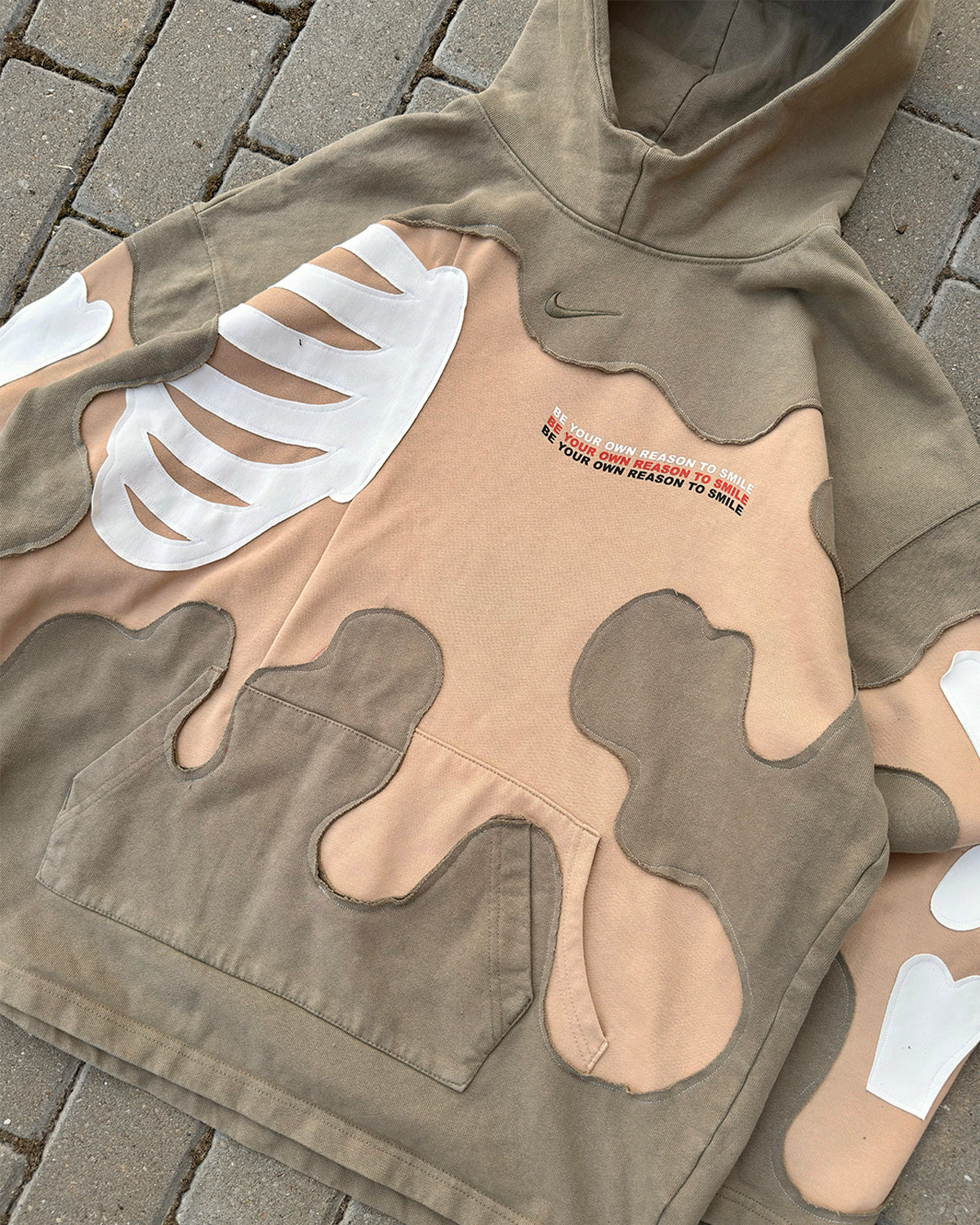 'BE YOUR OWN REASON TO SMILE' HOODIE (L)